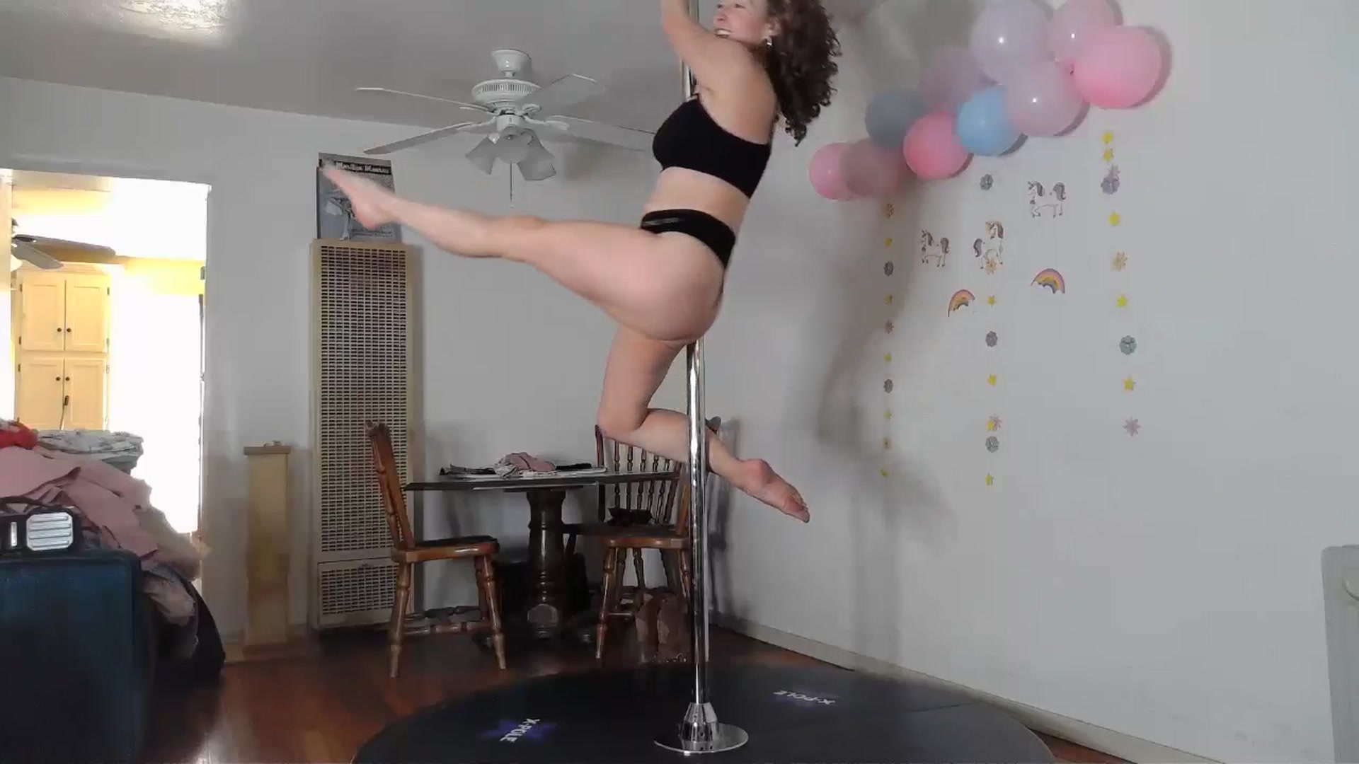 Gallery image thumbnail from TrollopTaylor's myfreecams stream on, 11/15/2024, 21:02 image 17 of 20