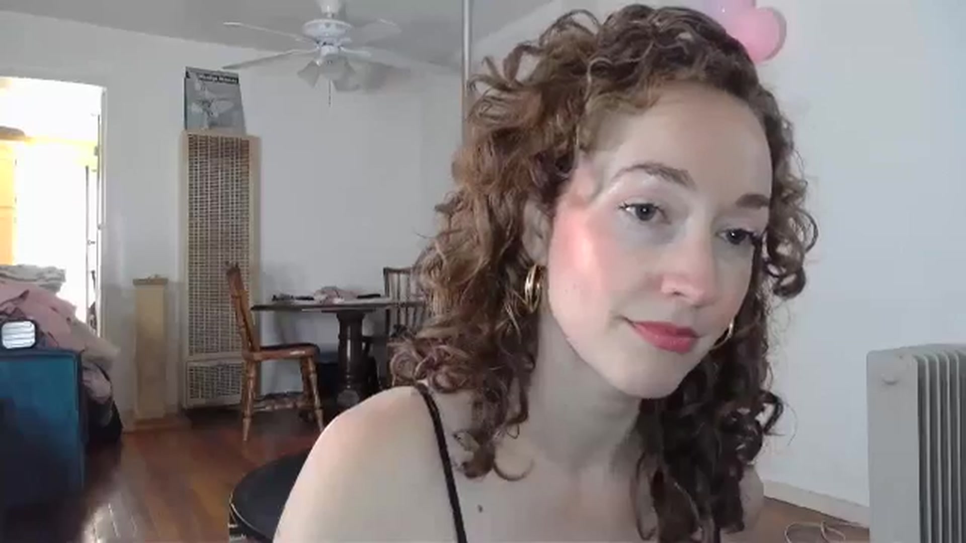 Gallery image thumbnail from TrollopTaylor's myfreecams stream on, 11/15/2024, 21:18 image 8 of 20