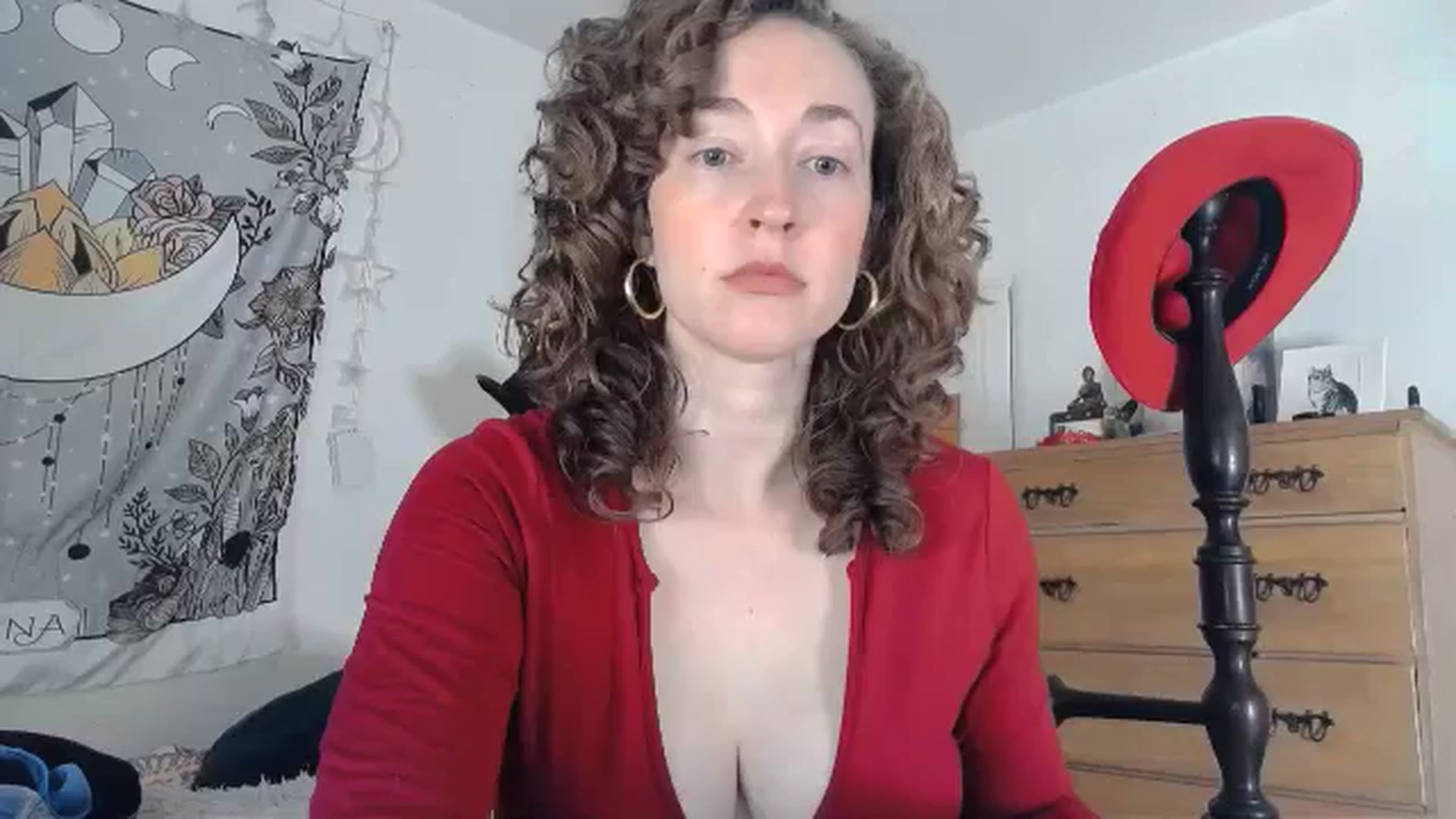Gallery image thumbnail from TrollopTaylor's myfreecams stream on, 11/18/2024, 18:13 image 16 of 20