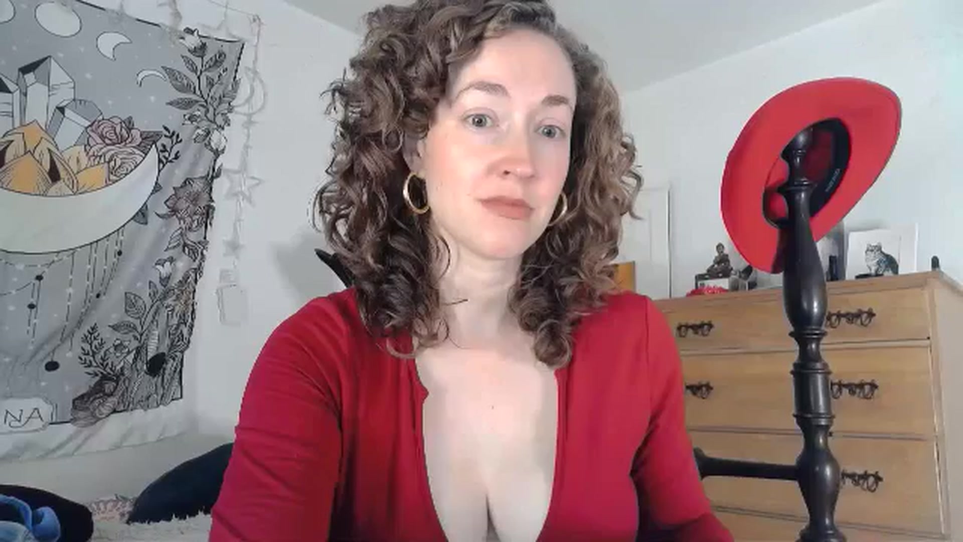 Gallery image thumbnail from TrollopTaylor's myfreecams stream on, 11/18/2024, 18:13 image 17 of 20