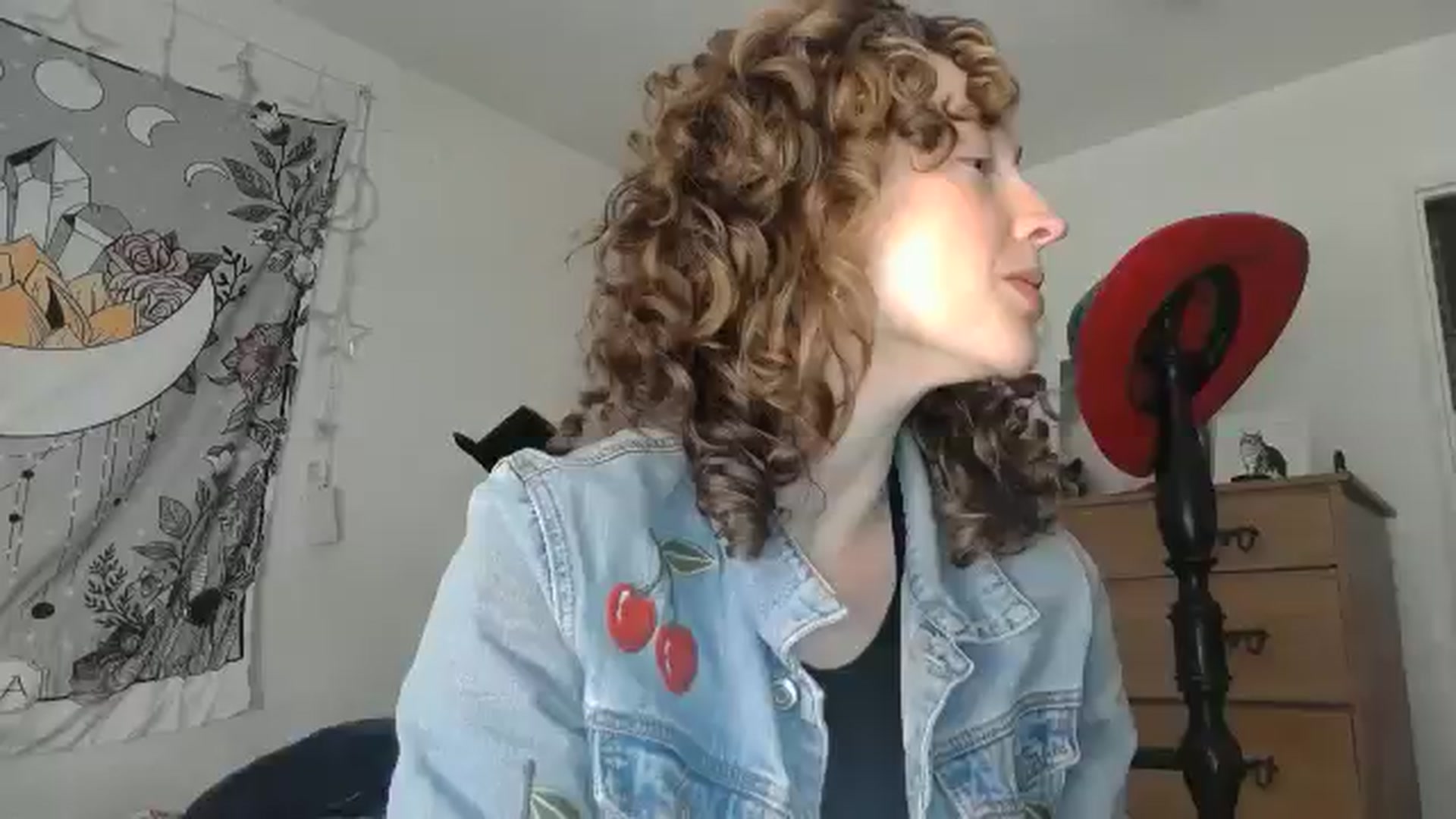 Gallery image thumbnail from TrollopTaylor's myfreecams stream on, 11/18/2024, 18:13 image 1 of 20