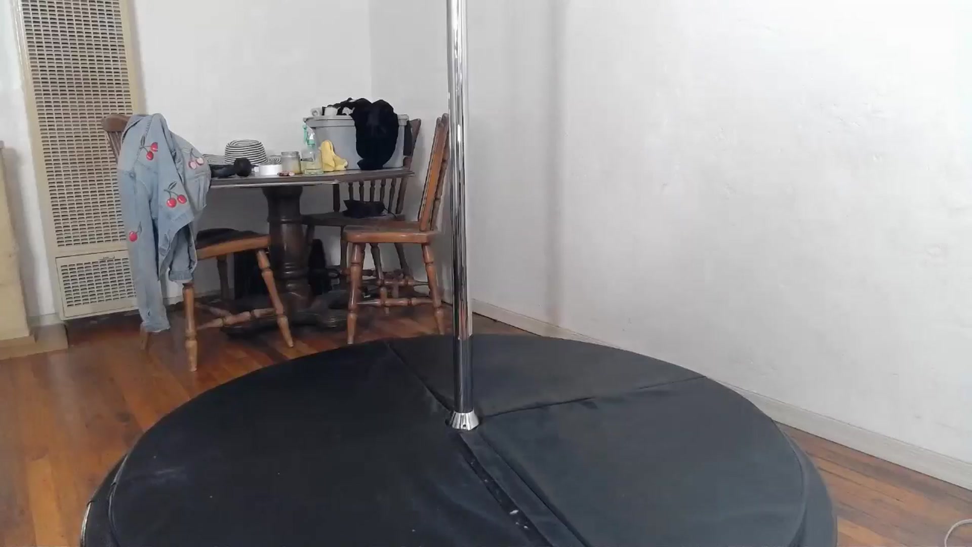 Gallery image thumbnail from TrollopTaylor's myfreecams stream on, 12/01/2024, 19:51 image 6 of 20