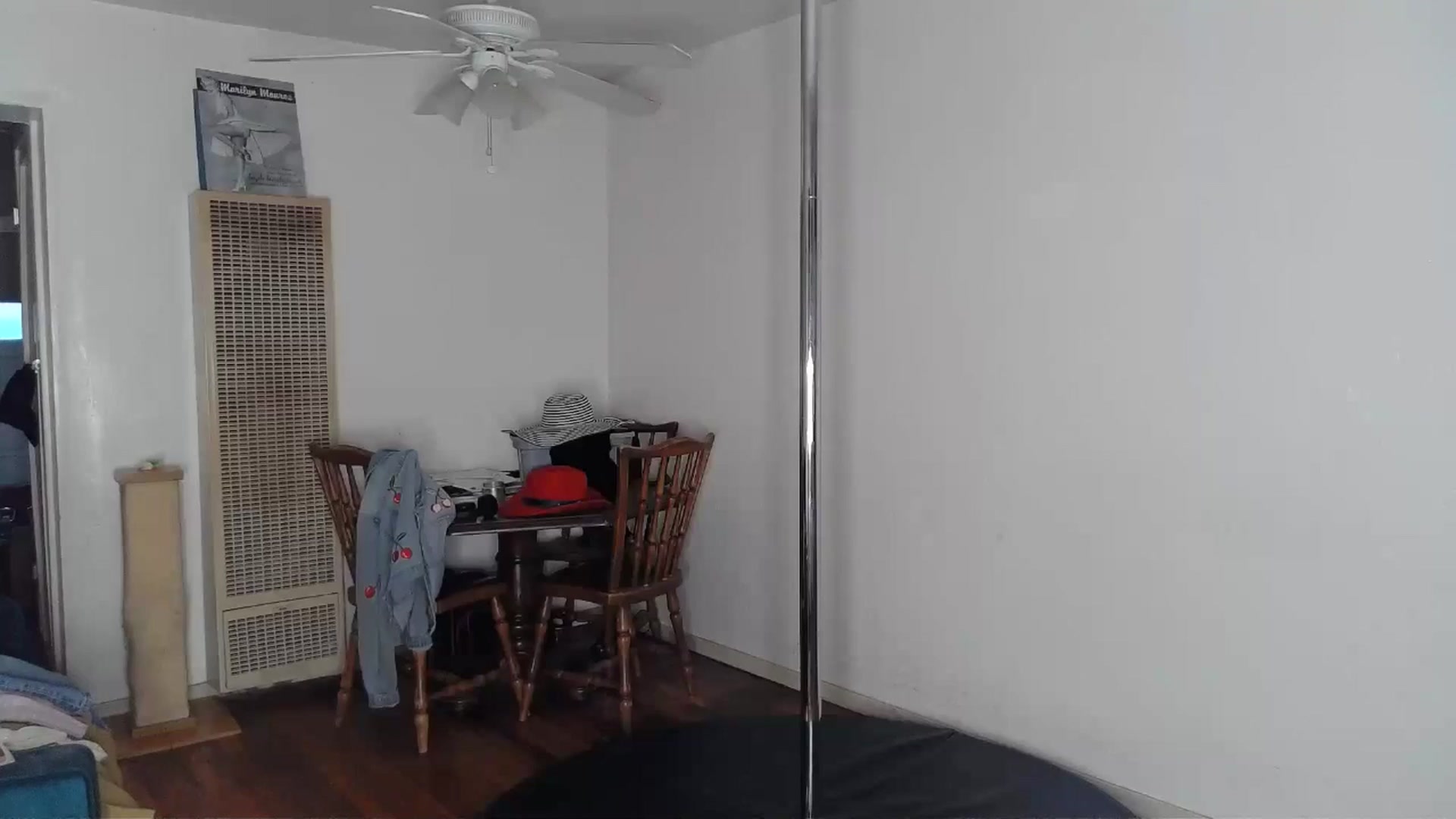 Gallery image thumbnail from TrollopTaylor's myfreecams stream on, 12/01/2024, 23:17 image 10 of 20