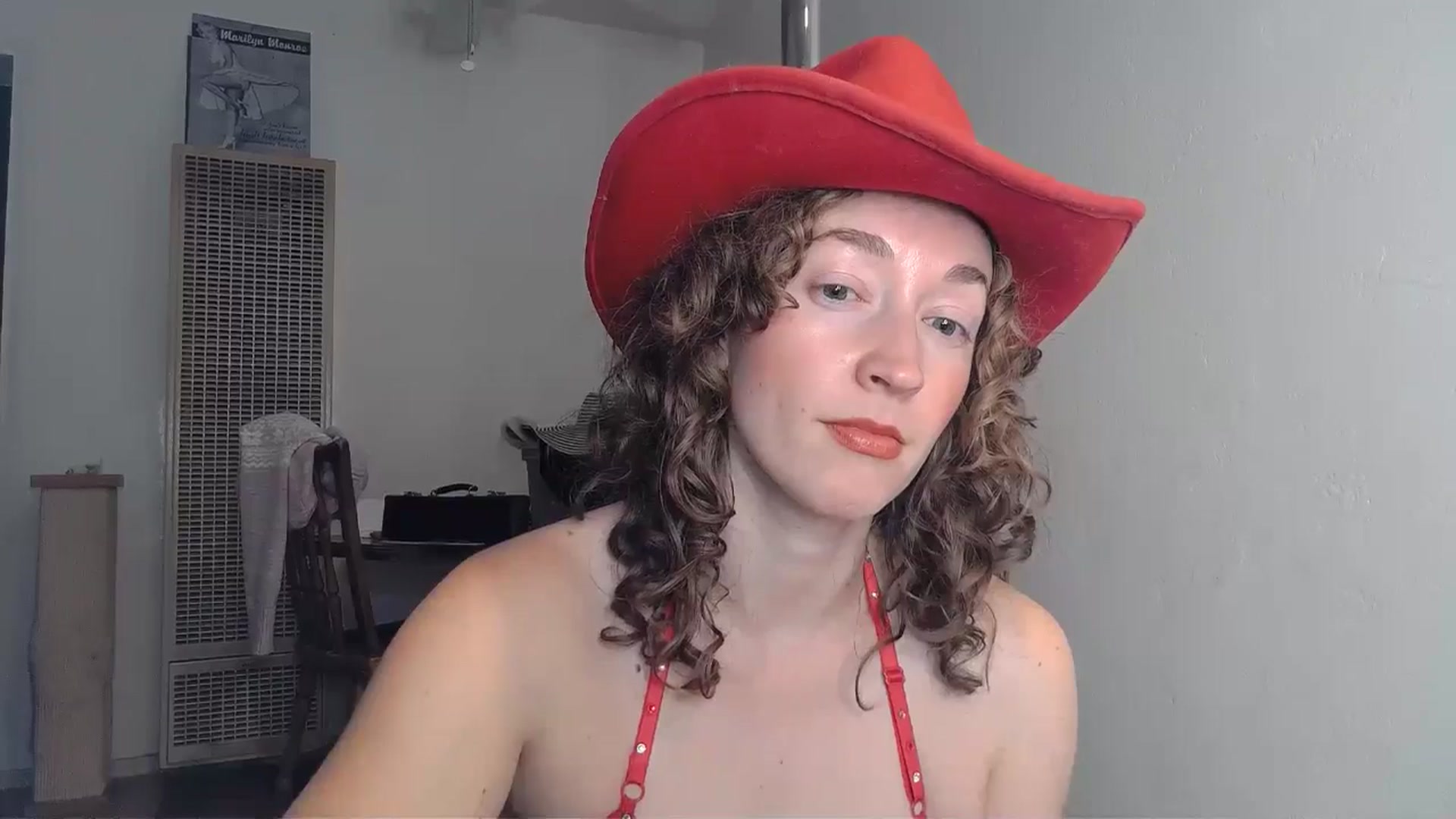 Gallery image thumbnail from TrollopTaylor's myfreecams stream on, 12/03/2024, 24:01 image 20 of 20