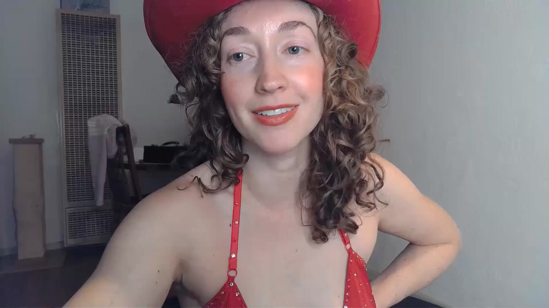 Gallery image thumbnail from TrollopTaylor's myfreecams stream on, 12/03/2024, 01:08 image 1 of 20