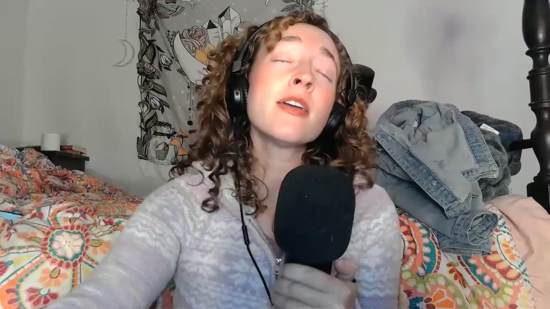 Gallery image thumbnail from TrollopTaylor's myfreecams stream on, 12/13/2024, 02:18 image 1 of 20