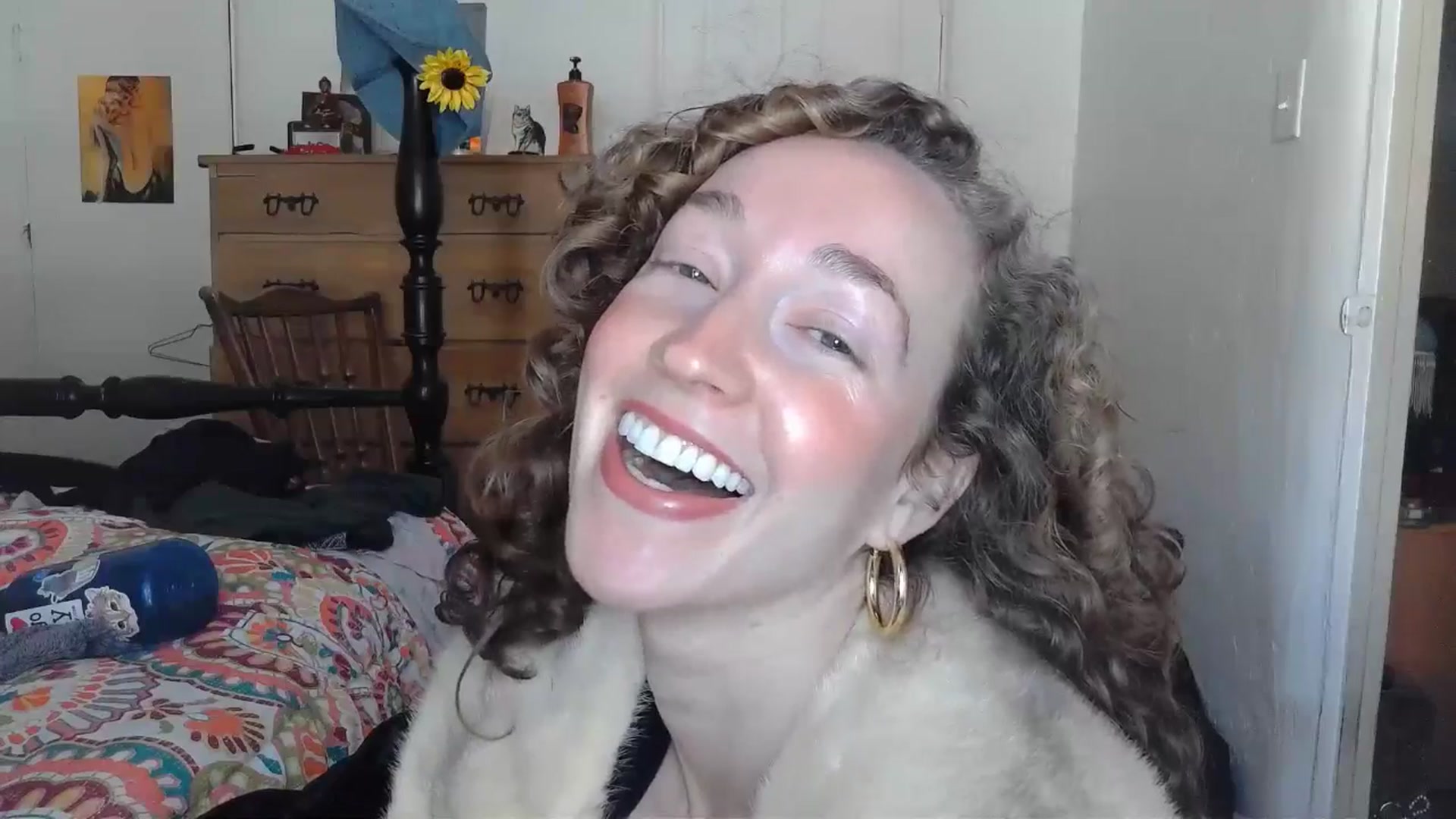 Gallery image thumbnail from TrollopTaylor's myfreecams stream on, 12/16/2024, 20:31 image 5 of 20