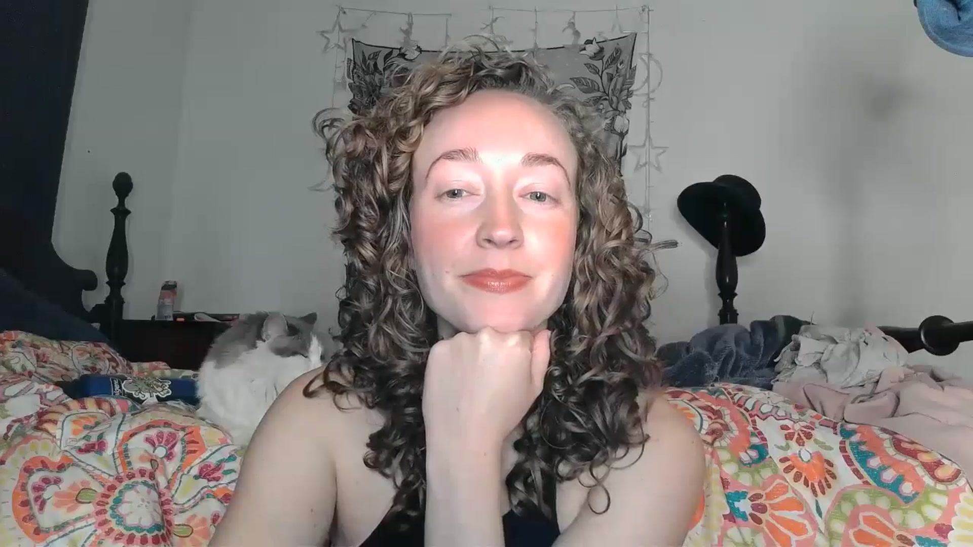 Gallery image thumbnail from TrollopTaylor's myfreecams stream on, 12/19/2024, 24:20 image 17 of 20