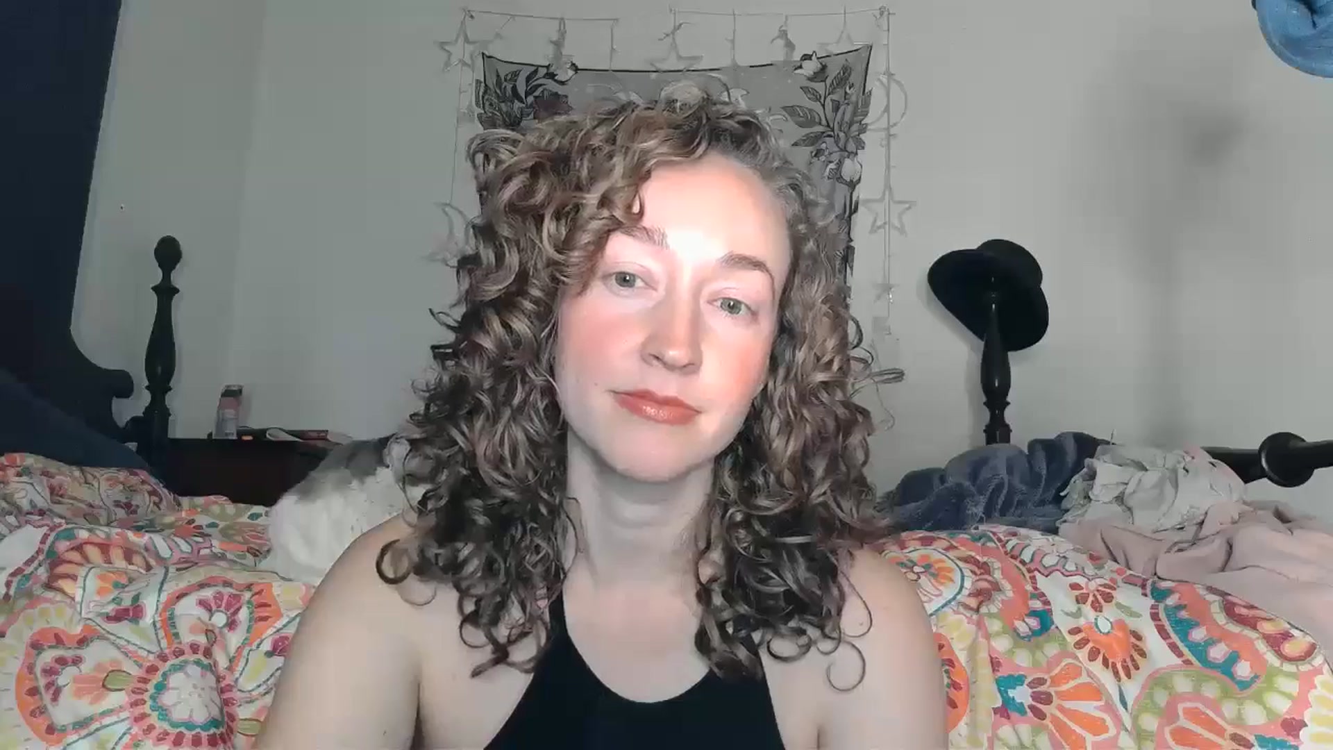 Gallery image thumbnail from TrollopTaylor's myfreecams stream on, 12/19/2024, 24:20 image 19 of 20