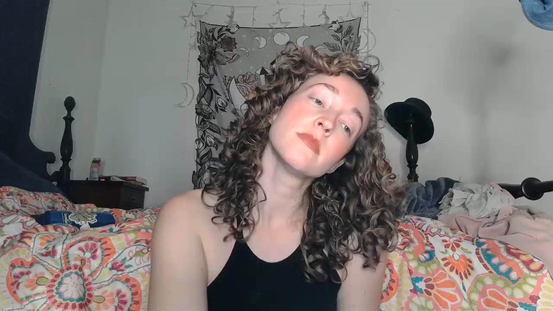 Gallery image thumbnail from TrollopTaylor's myfreecams stream on, 12/19/2024, 24:20 image 10 of 20