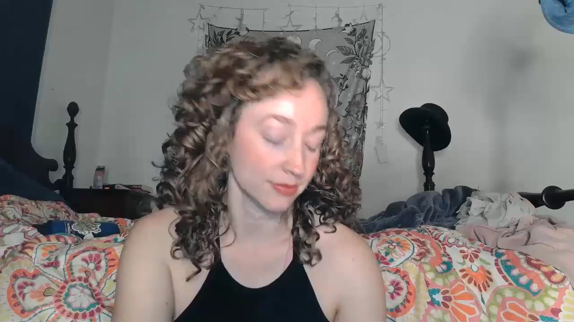 Gallery image thumbnail from TrollopTaylor's myfreecams stream on, 12/19/2024, 24:20 image 12 of 20