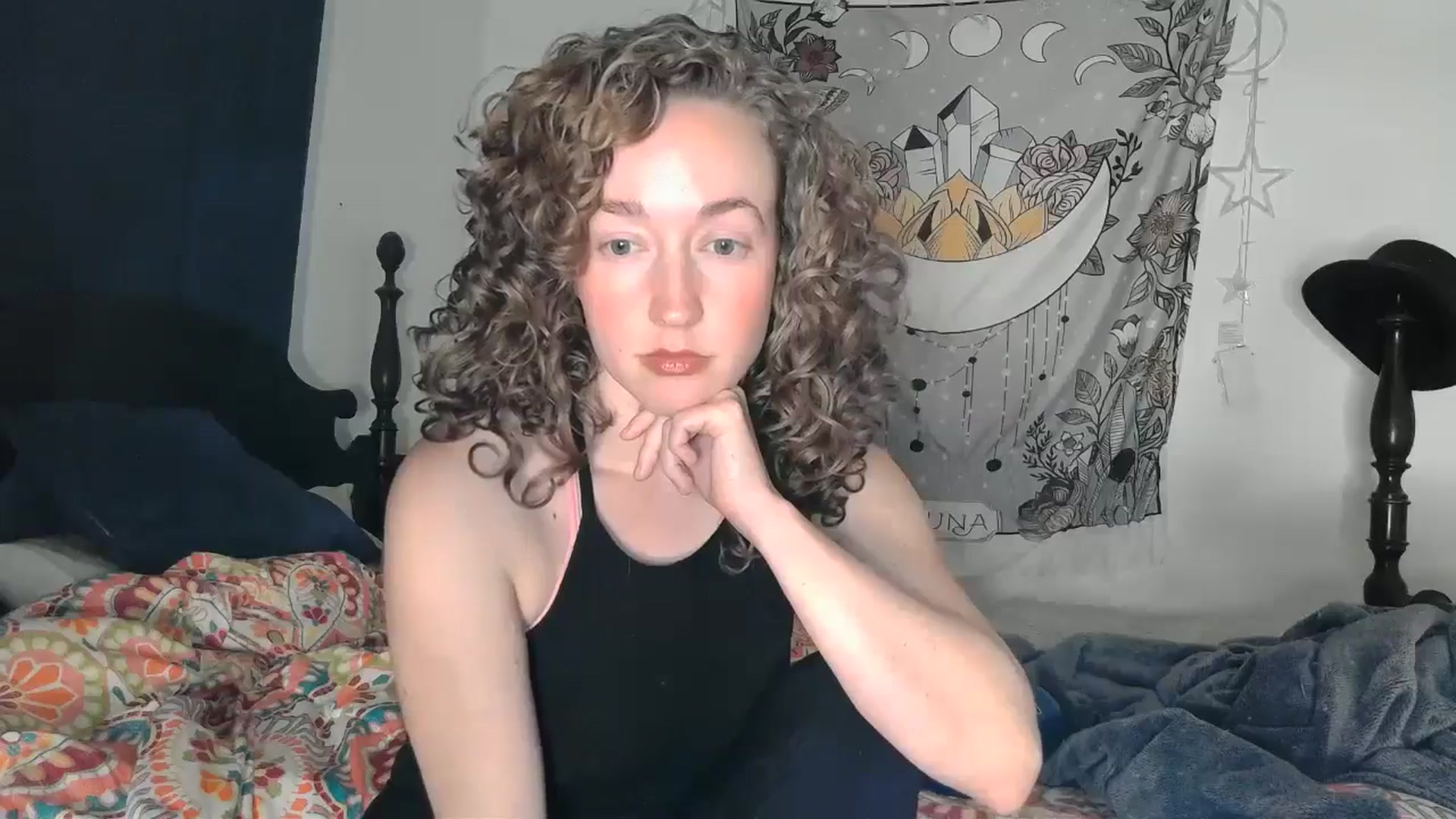 Gallery image thumbnail from TrollopTaylor's myfreecams stream on, 12/19/2024, 24:20 image 2 of 20