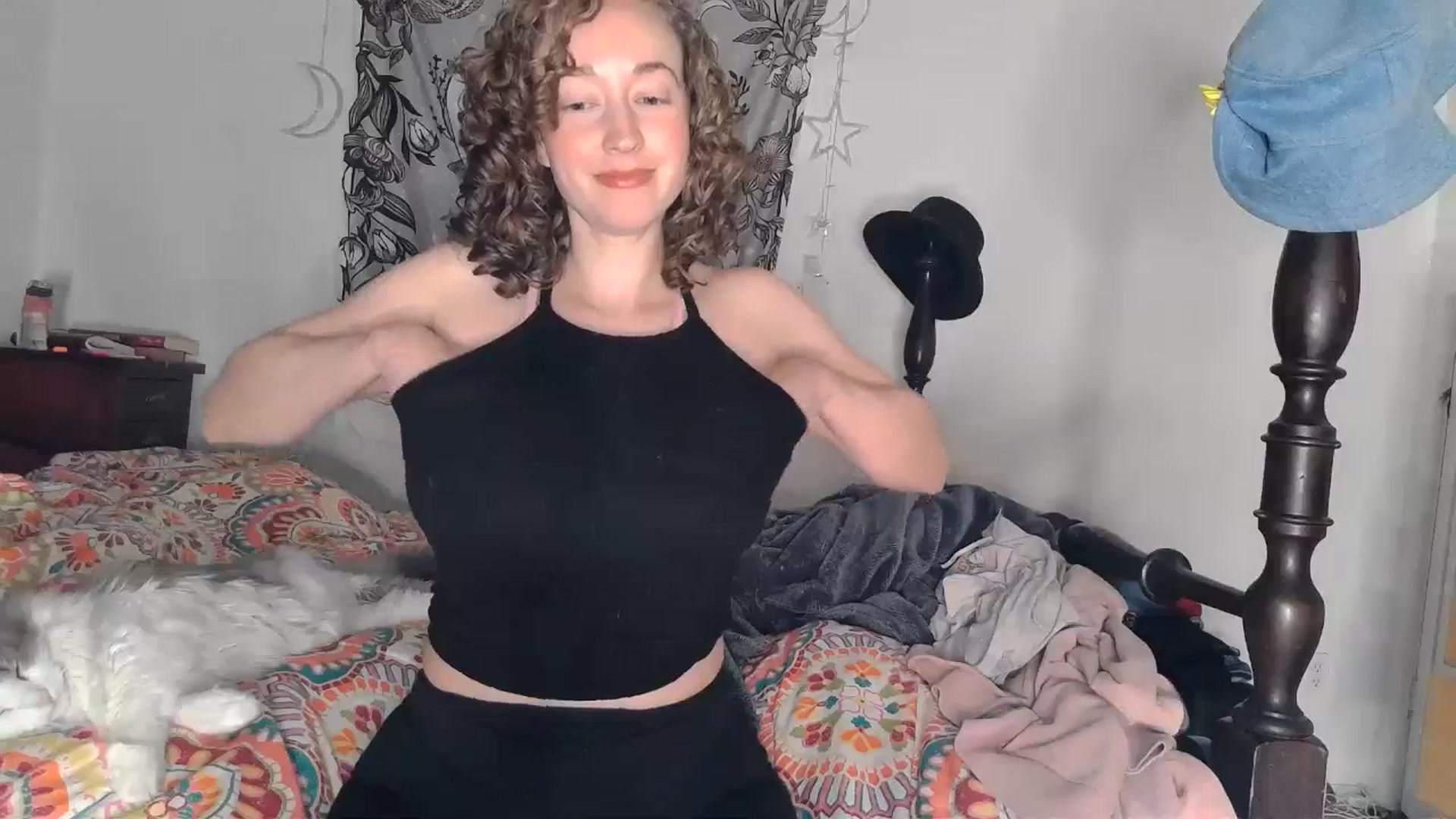 Gallery image thumbnail from TrollopTaylor's myfreecams stream on, 12/19/2024, 24:59 image 4 of 20