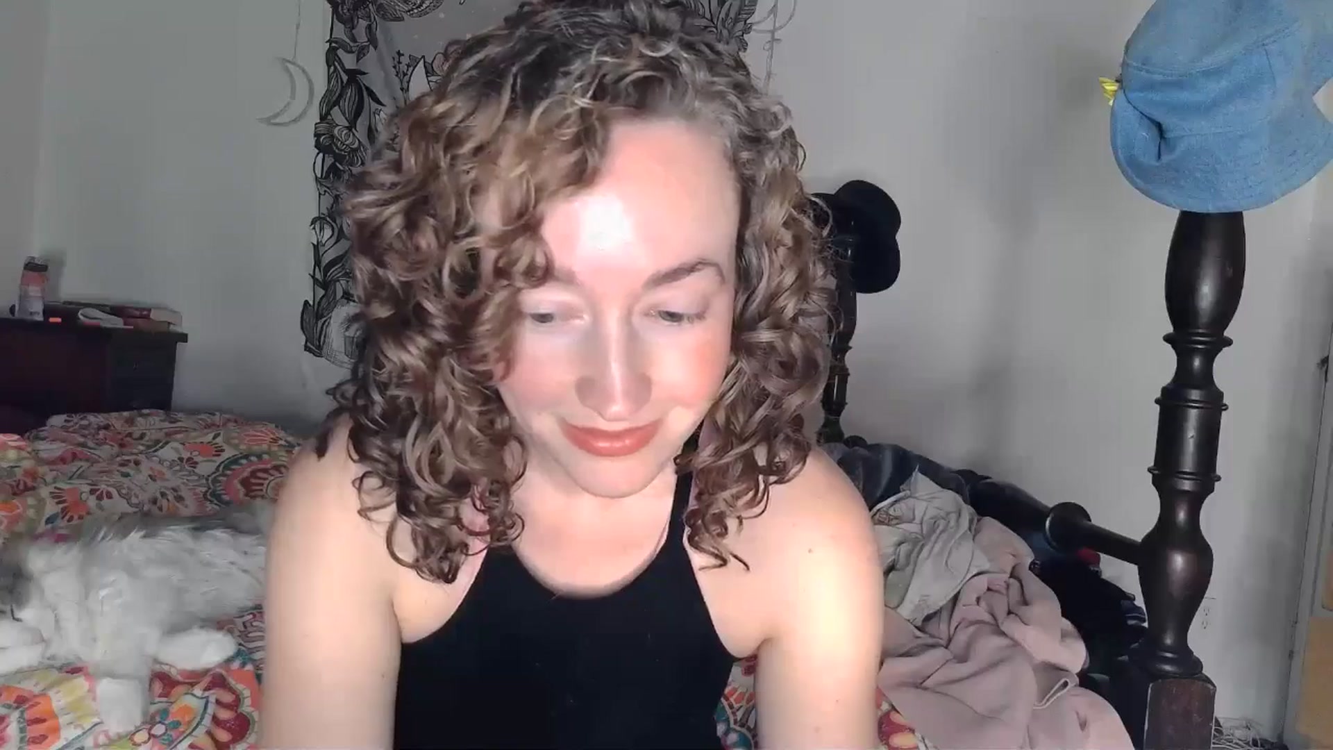 Gallery image thumbnail from TrollopTaylor's myfreecams stream on, 12/19/2024, 24:59 image 5 of 20