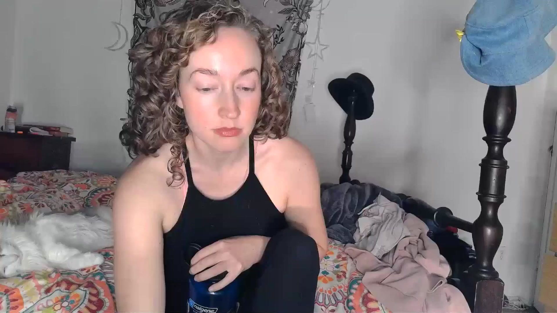 Gallery image thumbnail from TrollopTaylor's myfreecams stream on, 12/19/2024, 24:59 image 6 of 20