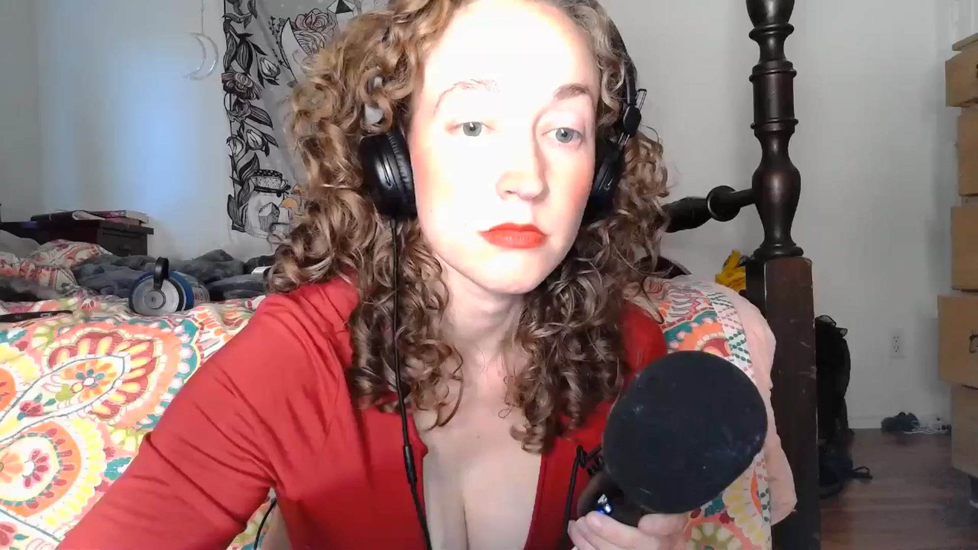 Gallery image thumbnail from TrollopTaylor's myfreecams stream on, 12/20/2024, 23:28 image 5 of 20