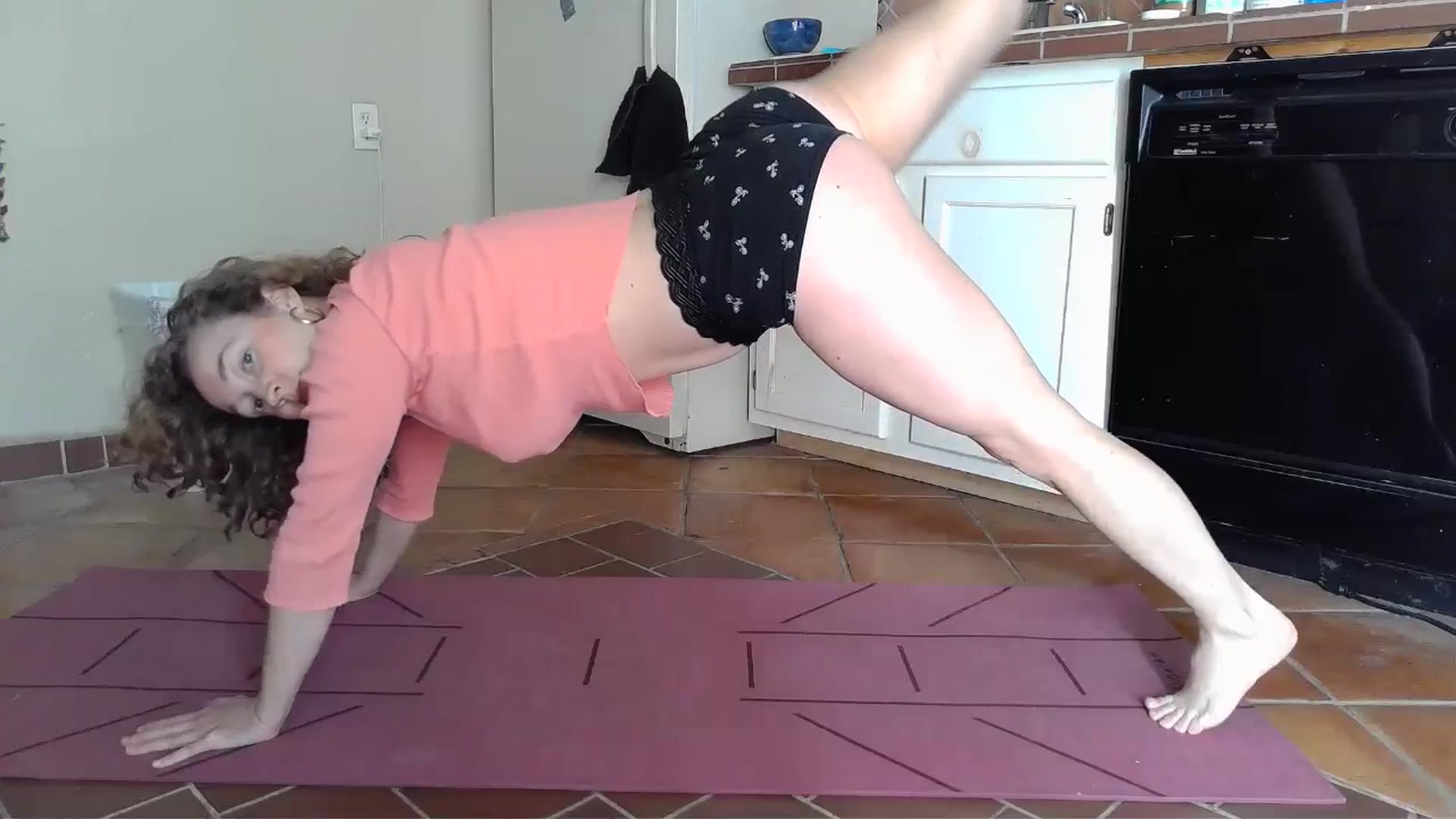 Gallery image thumbnail from TrollopTaylor's myfreecams stream on, 12/21/2024, 21:58 image 16 of 20