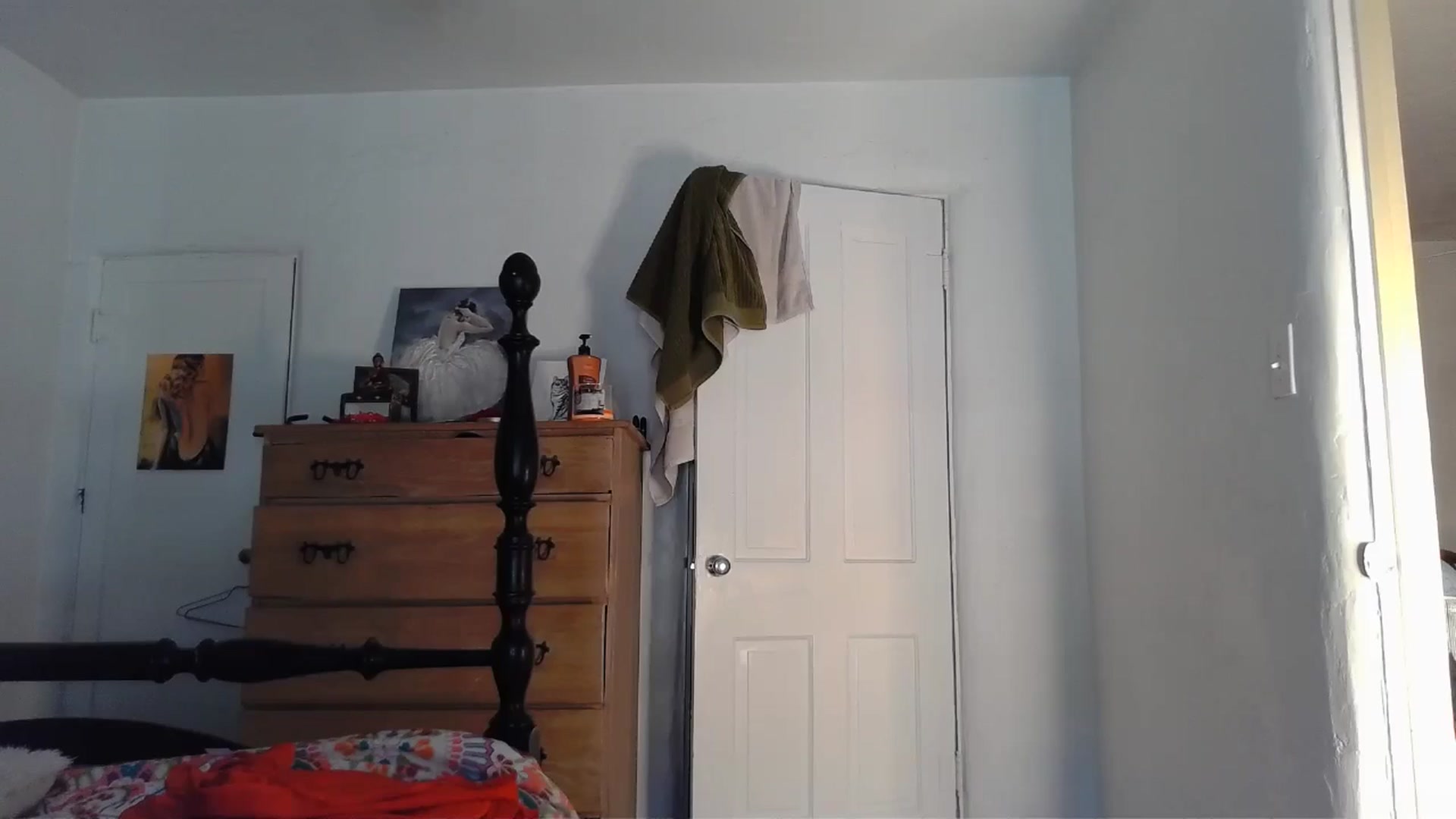 Gallery image thumbnail from TrollopTaylor's myfreecams stream on, 12/23/2024, 21:36 image 2 of 20
