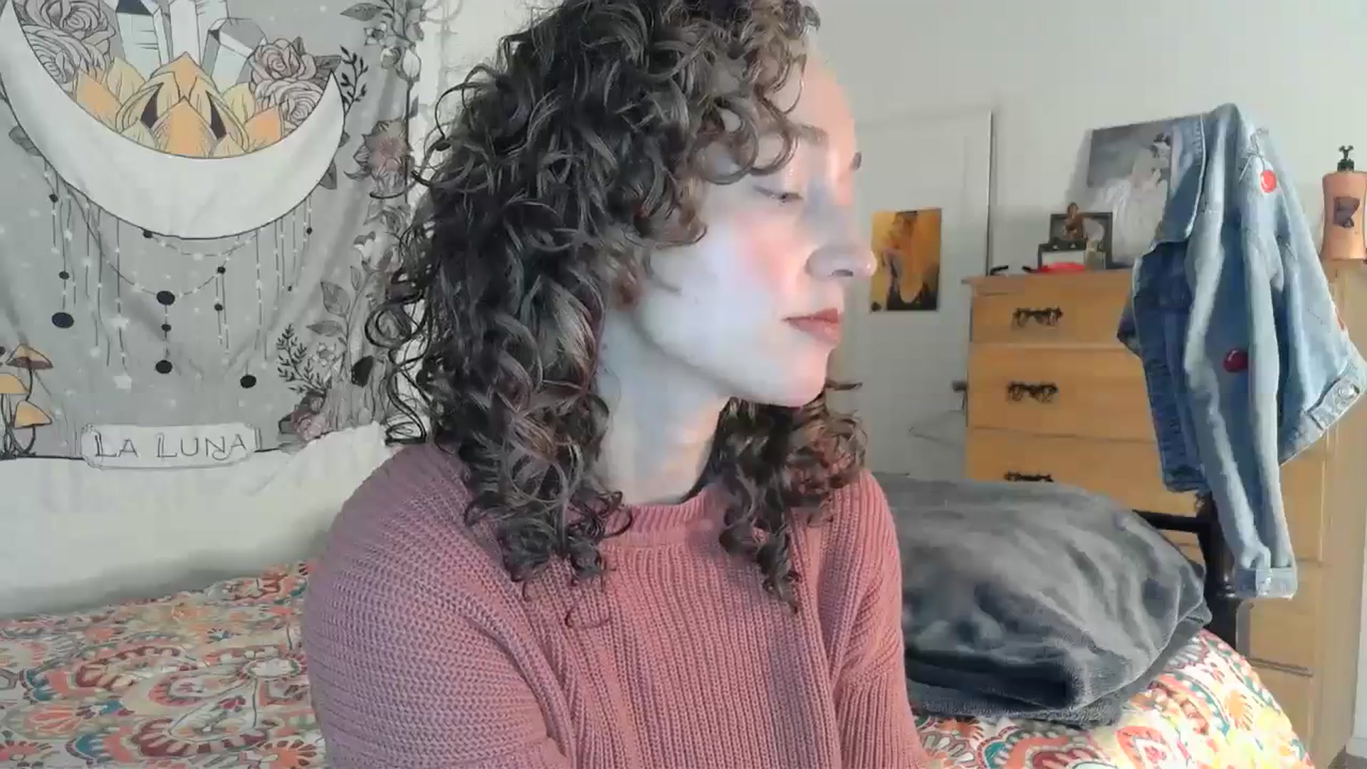Gallery image thumbnail from TrollopTaylor's myfreecams stream on, 12/26/2024, 22:59 image 9 of 20