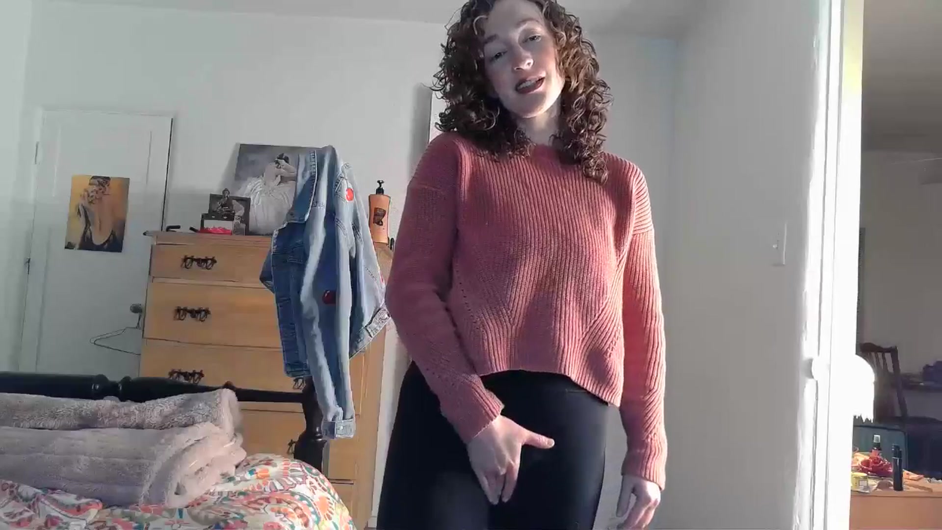 Gallery image thumbnail from TrollopTaylor's myfreecams stream on, 12/26/2024, 22:59 image 2 of 20