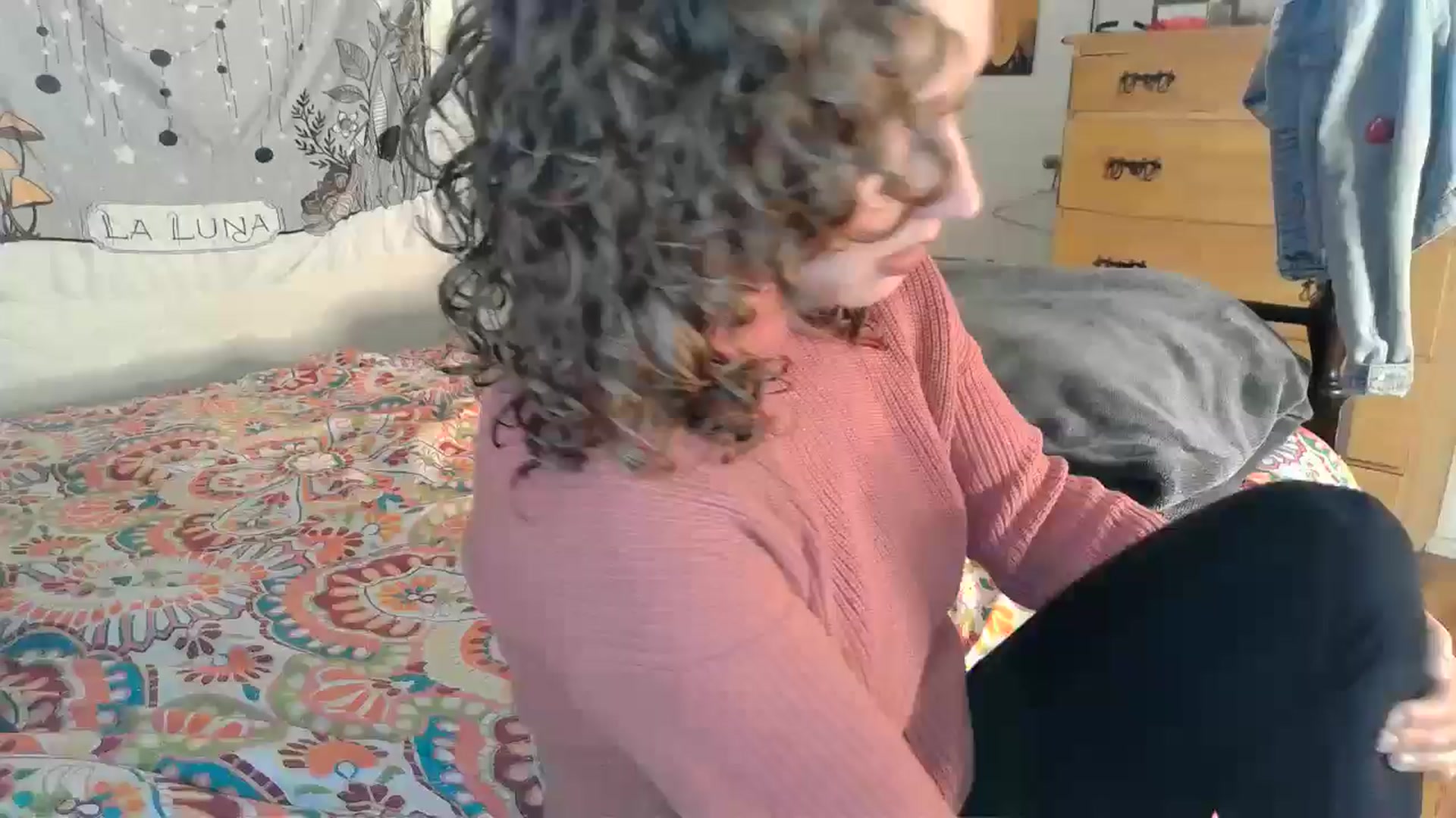 Gallery image thumbnail from TrollopTaylor's myfreecams stream on, 12/26/2024, 22:59 image 7 of 20