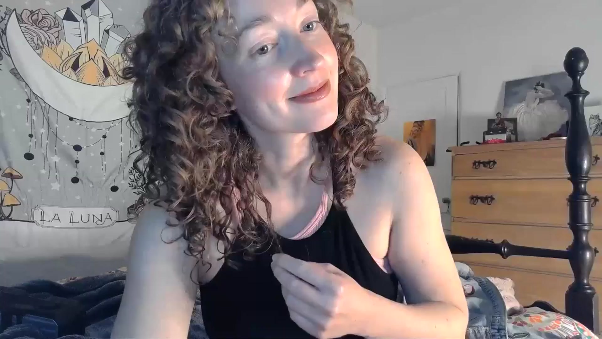Gallery image thumbnail from TrollopTaylor's myfreecams stream on, 12/27/2024, 22:06 image 20 of 20