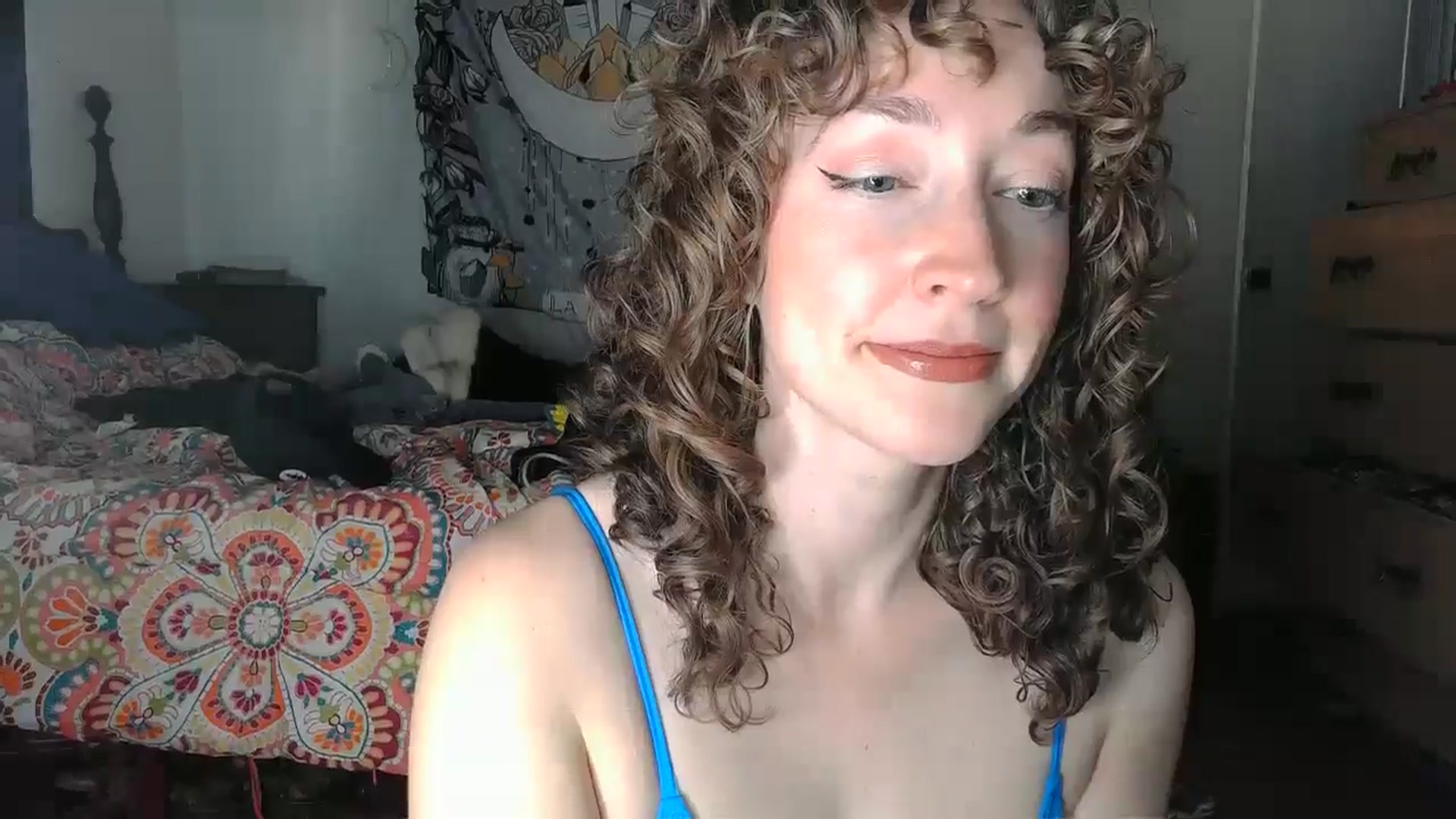 Gallery image thumbnail from TrollopTaylor's myfreecams stream on, 01/04/2025, 22:09 image 14 of 20