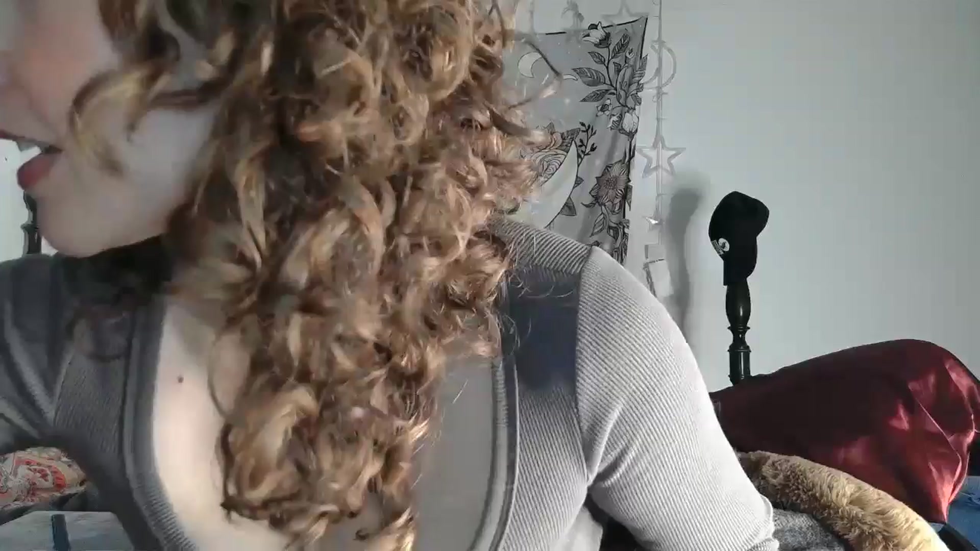 Gallery image thumbnail from TrollopTaylor's myfreecams stream on, 01/09/2025, 23:37 image 20 of 20