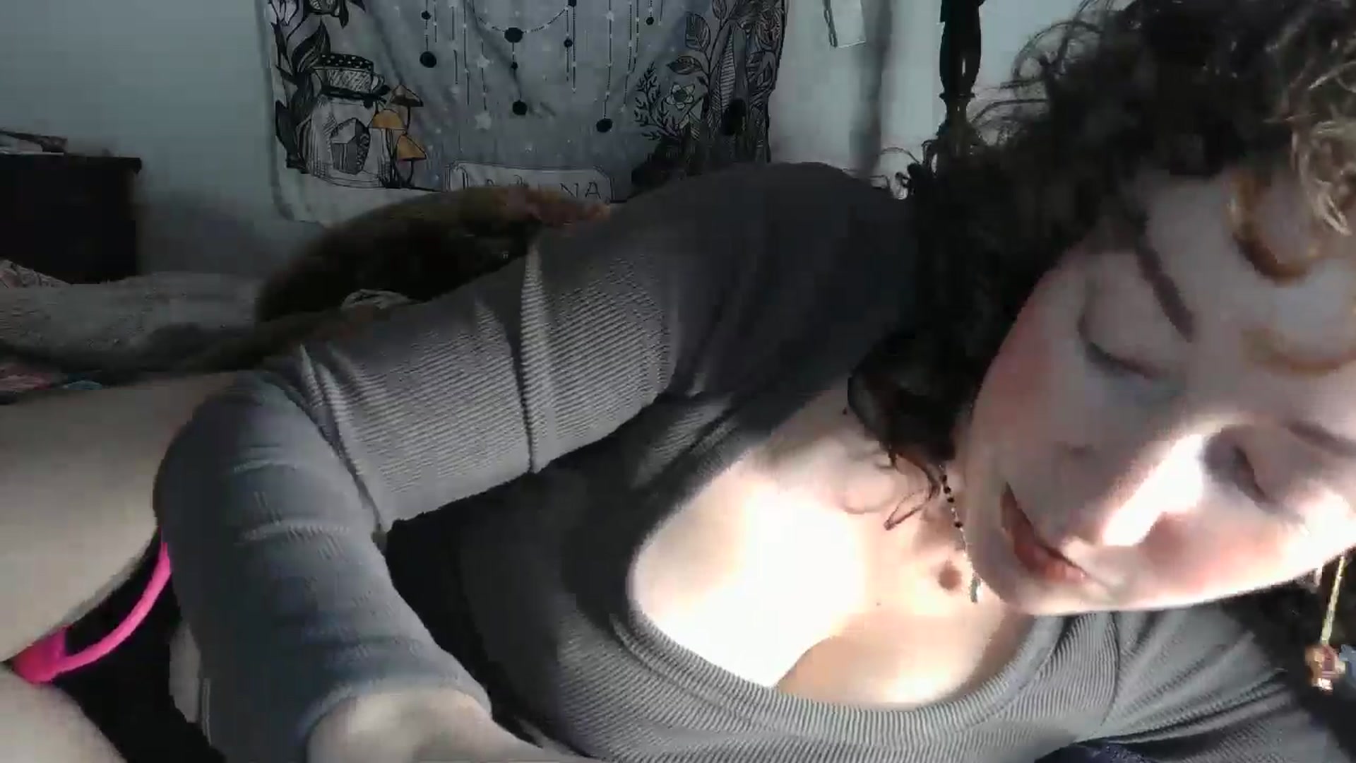 Gallery image thumbnail from TrollopTaylor's myfreecams stream on, 01/10/2025, 24:07 image 18 of 20