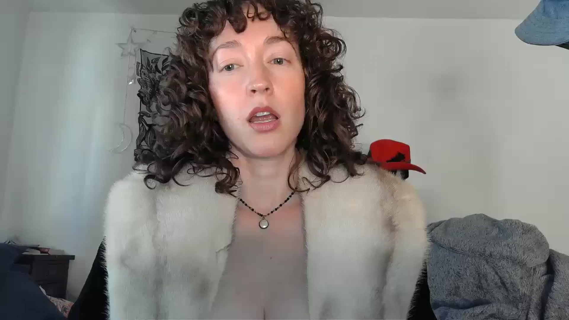 Gallery image thumbnail from TrollopTaylor's myfreecams stream on, 01/15/2025, 20:28 image 18 of 20