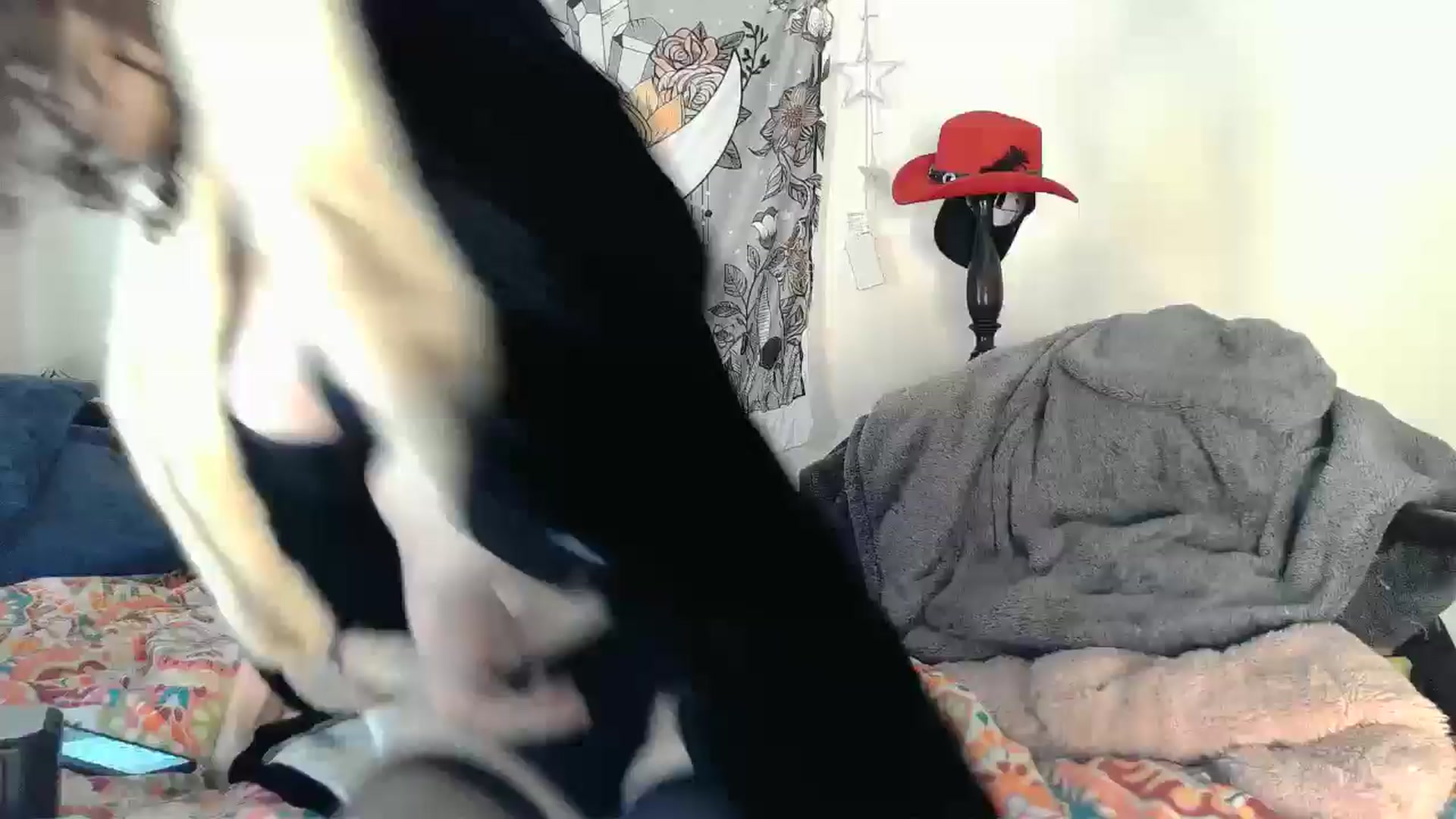 Gallery image thumbnail from TrollopTaylor's myfreecams stream on, 01/15/2025, 20:28 image 10 of 20