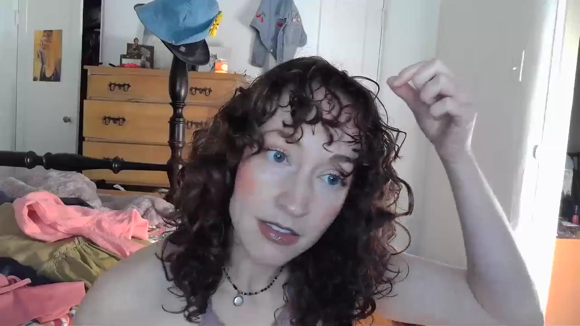 Gallery image thumbnail from TrollopTaylor's myfreecams stream on, 01/17/2025, 20:45 image 5 of 20