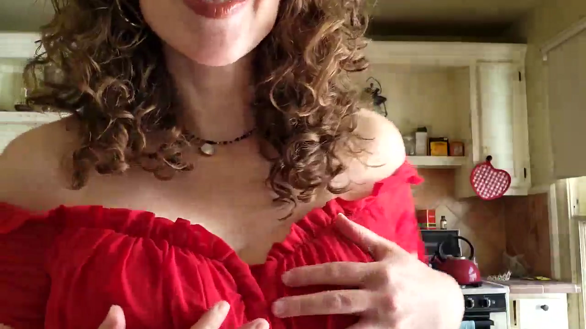 Gallery image thumbnail from TrollopTaylor's myfreecams stream on, 02/04/2025, 20:02 image 12 of 20