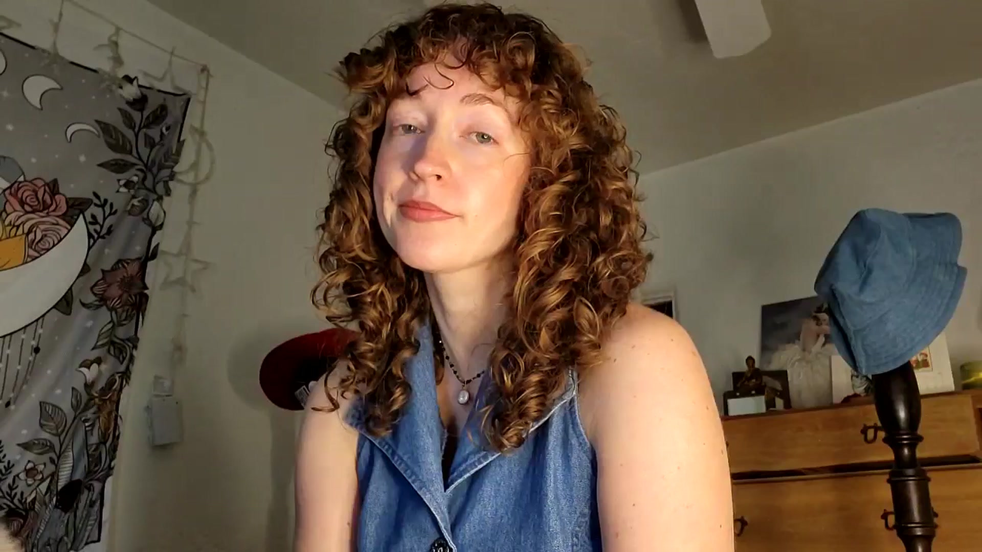 Gallery image thumbnail from TrollopTaylor's myfreecams stream on, 02/14/2025, 20:03 image 19 of 20