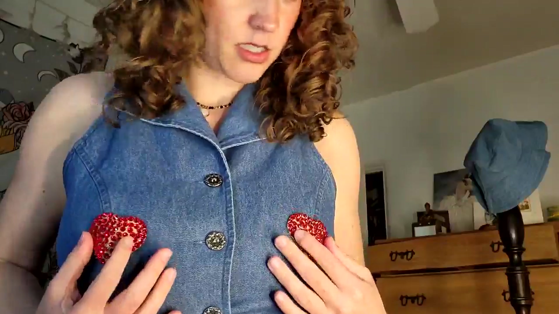 Gallery image thumbnail from TrollopTaylor's myfreecams stream on, 02/14/2025, 20:03 image 14 of 20