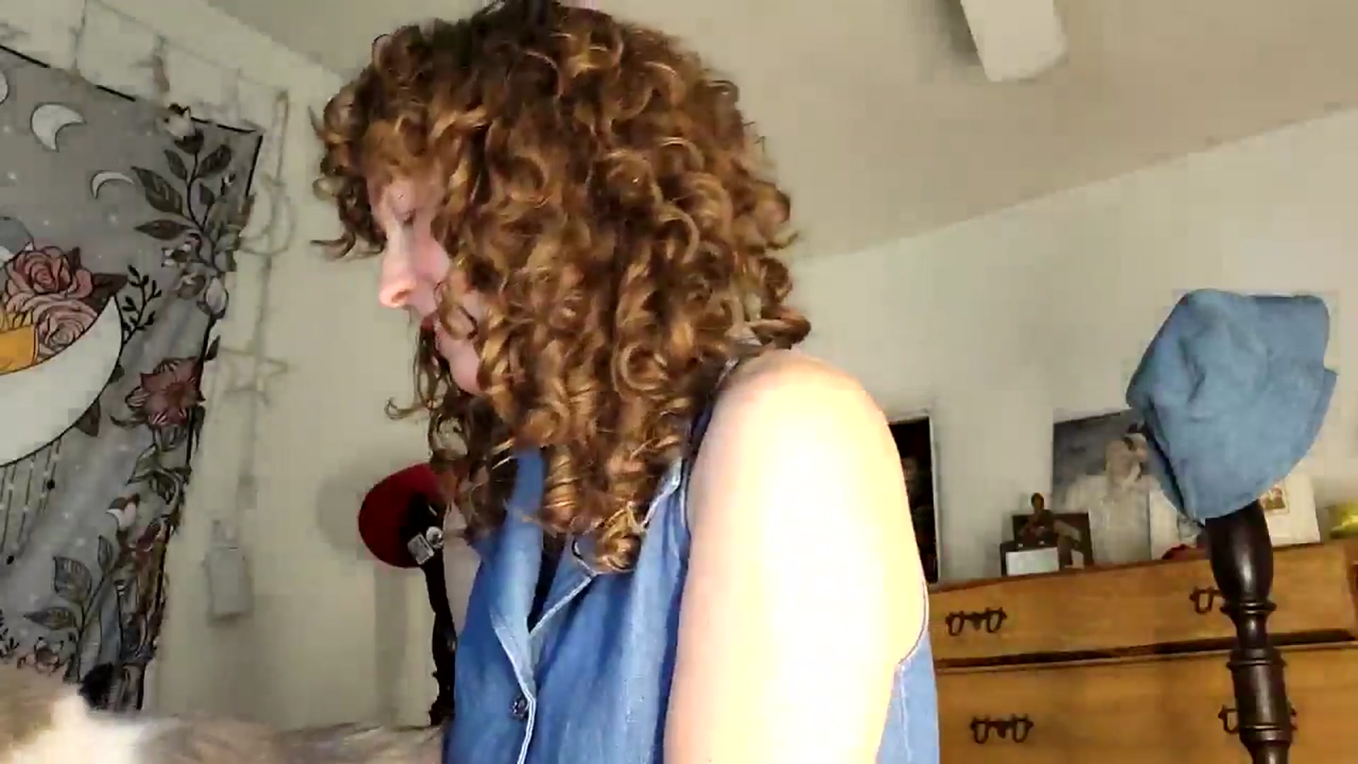 Gallery image thumbnail from TrollopTaylor's myfreecams stream on, 02/14/2025, 20:03 image 18 of 20