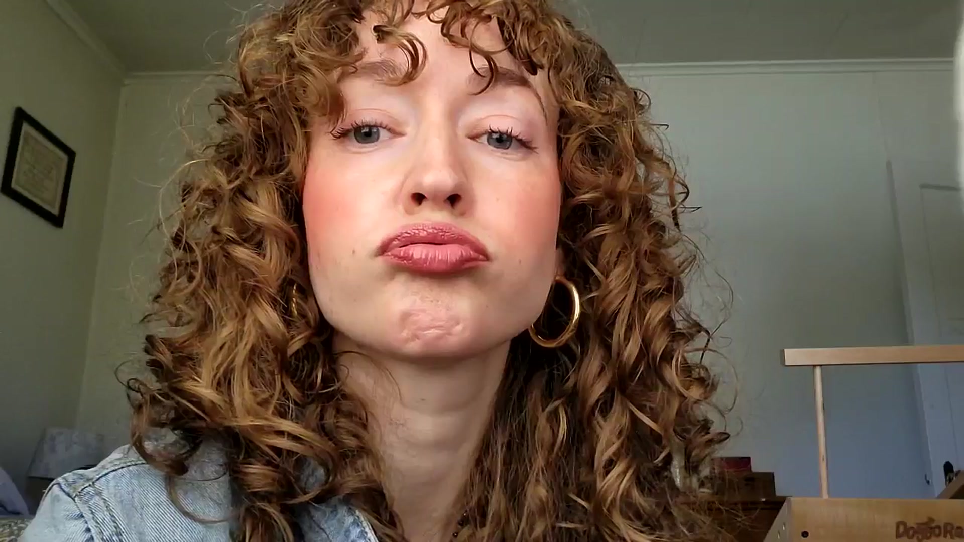 Gallery image thumbnail from TrollopTaylor's myfreecams stream on, 03/21/2025, 18:51 image 14 of 20