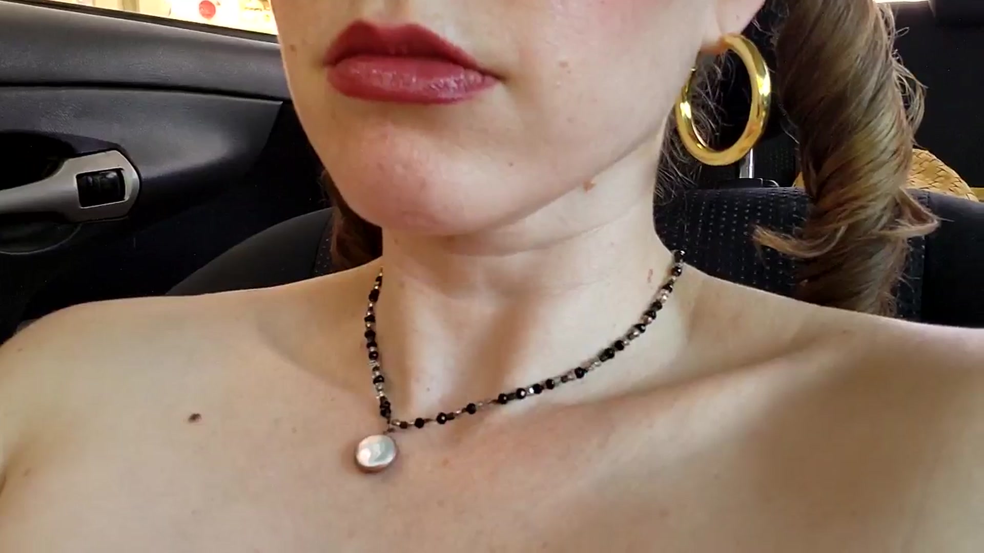 Gallery image thumbnail from TrollopTaylor's myfreecams stream on, 03/31/2025, 20:51 image 19 of 20