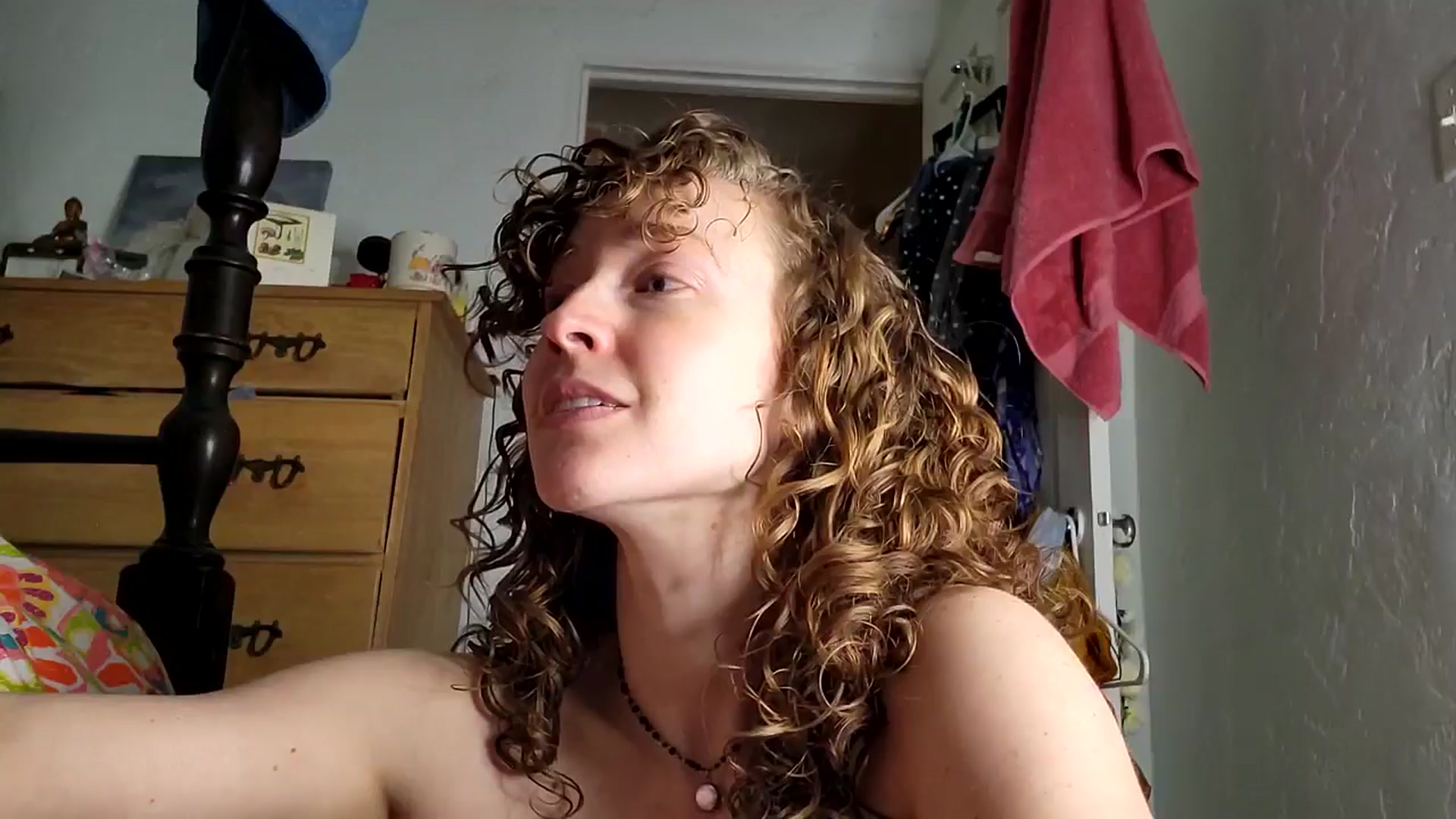 Gallery image thumbnail from TrollopTaylor's myfreecams stream on, 04/10/2025, 18:46 image 16 of 20