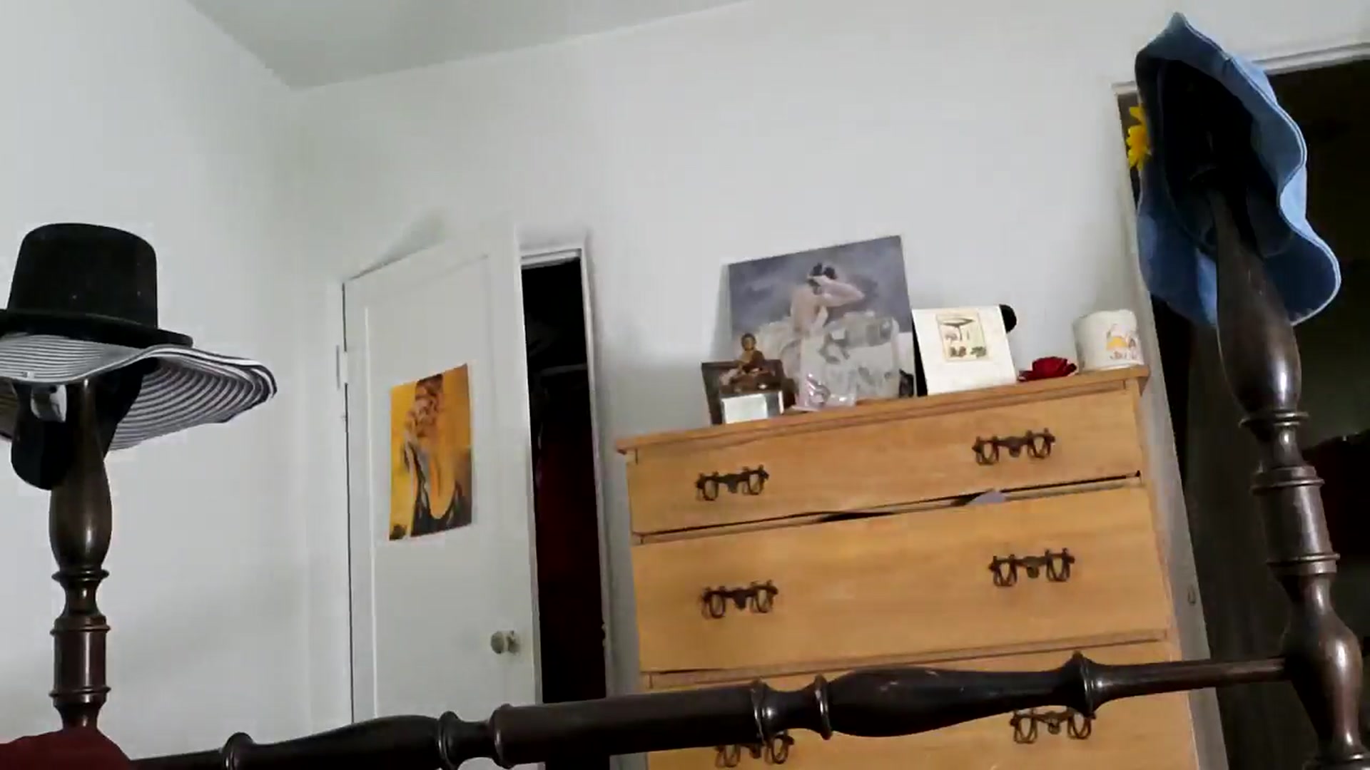 Gallery image thumbnail from TrollopTaylor's myfreecams stream on, 04/10/2025, 22:31 image 18 of 20