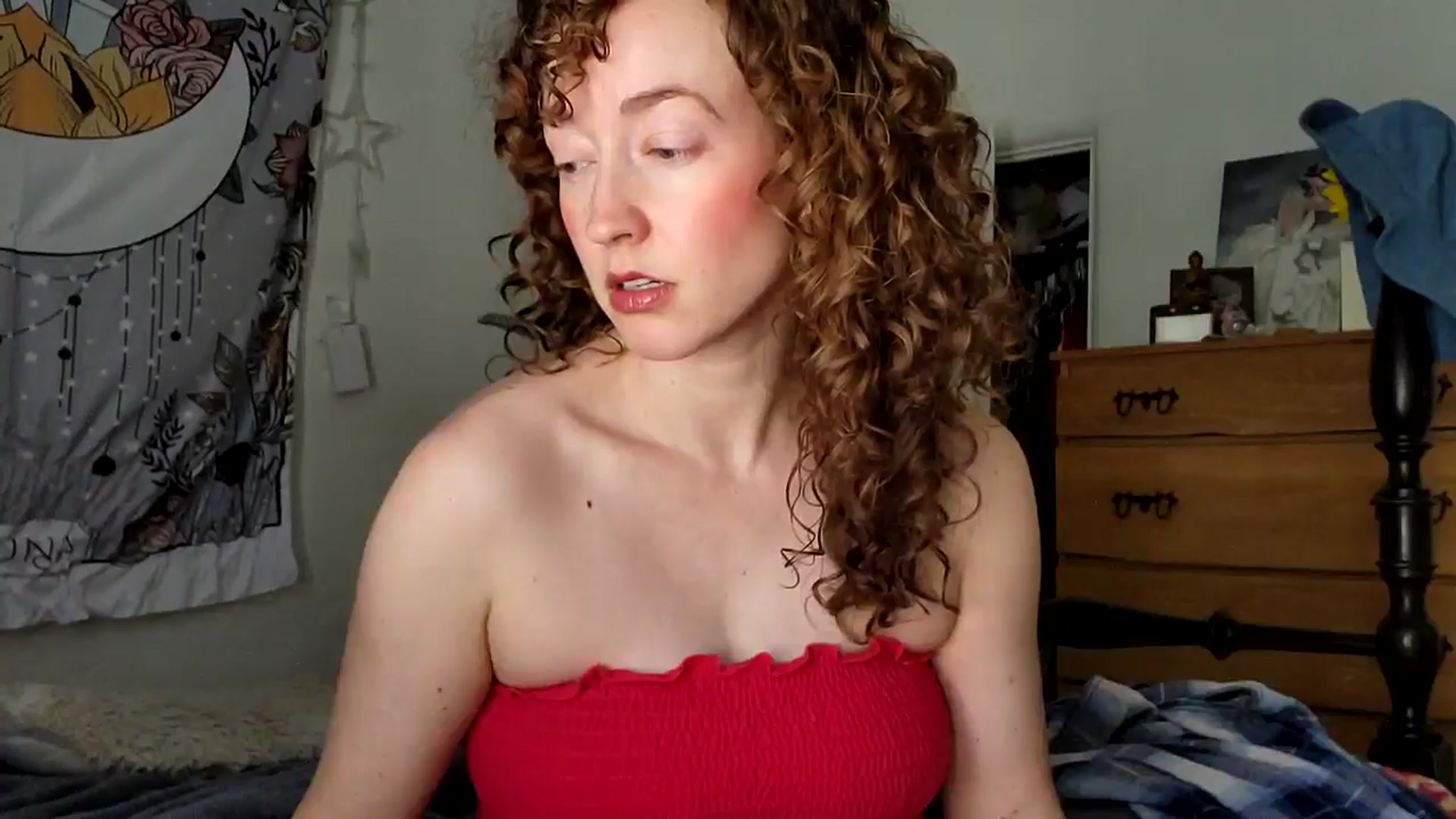 Gallery image thumbnail from TrollopTaylor's myfreecams stream on, 04/16/2025, 18:31 image 5 of 20