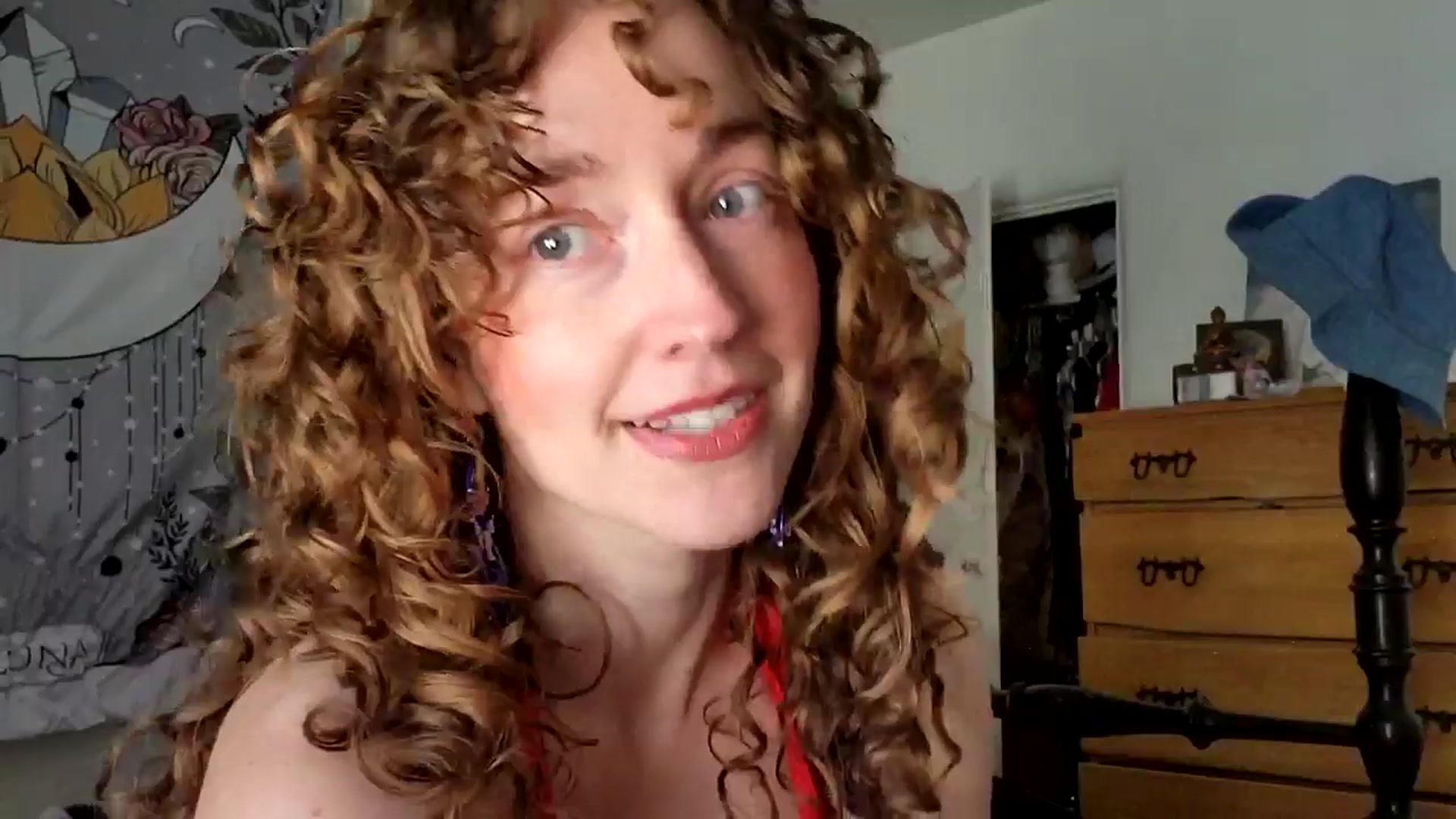 Gallery image thumbnail from TrollopTaylor's myfreecams stream on, 04/18/2025, 21:16 image 16 of 20