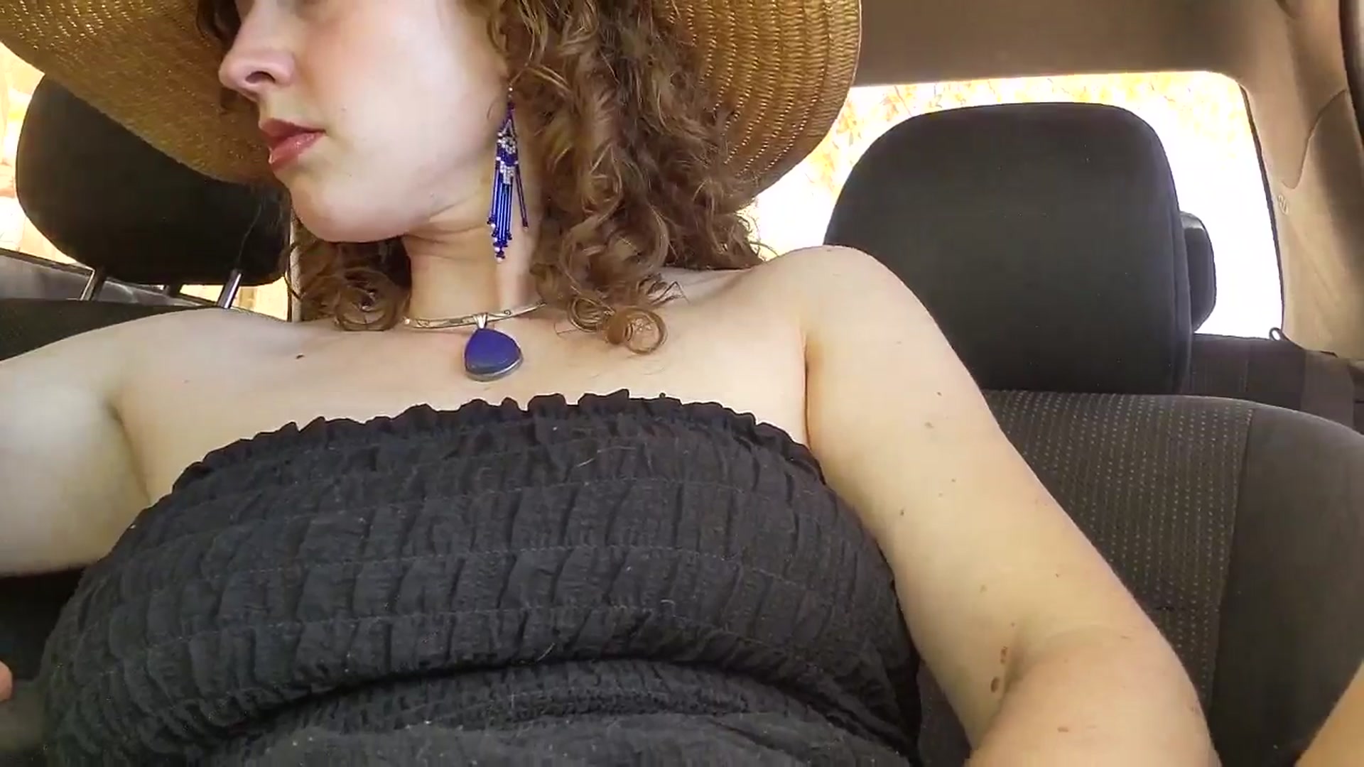 Gallery image thumbnail from TrollopTaylor's myfreecams stream on, 04/21/2025, 19:39 image 16 of 20