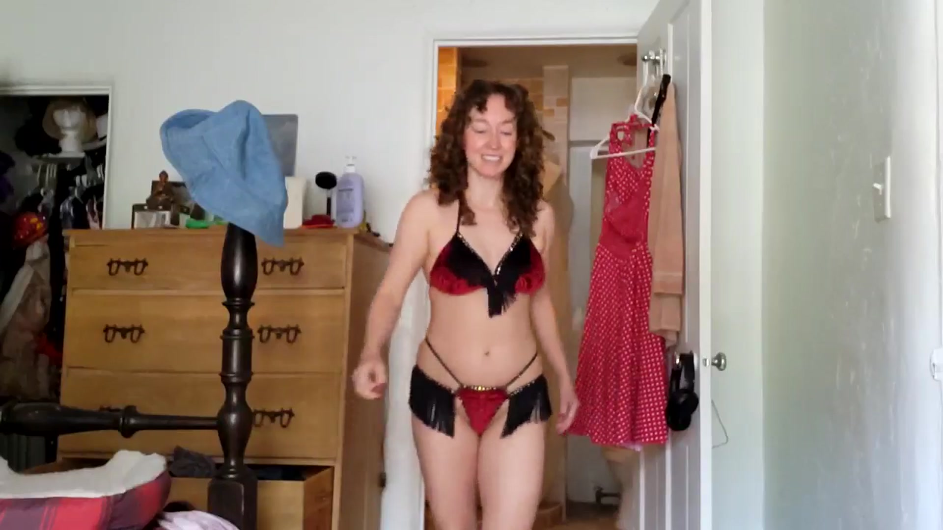 Gallery image thumbnail from TrollopTaylor's myfreecams stream on, 05/05/2025, 18:50 image 7 of 20