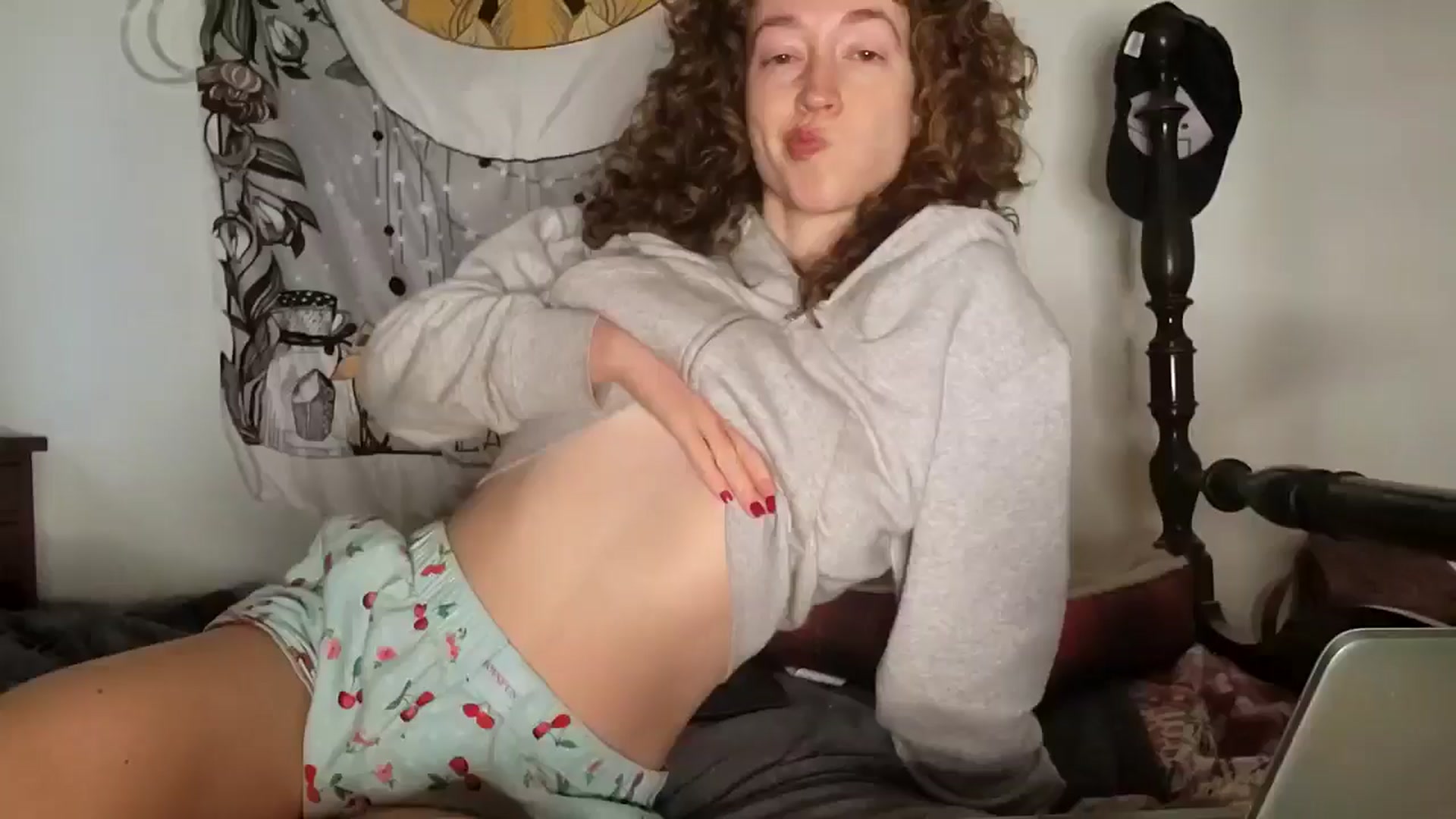 Gallery image thumbnail from TrollopTaylor's myfreecams stream on, 05/07/2025, 24:15 image 17 of 20