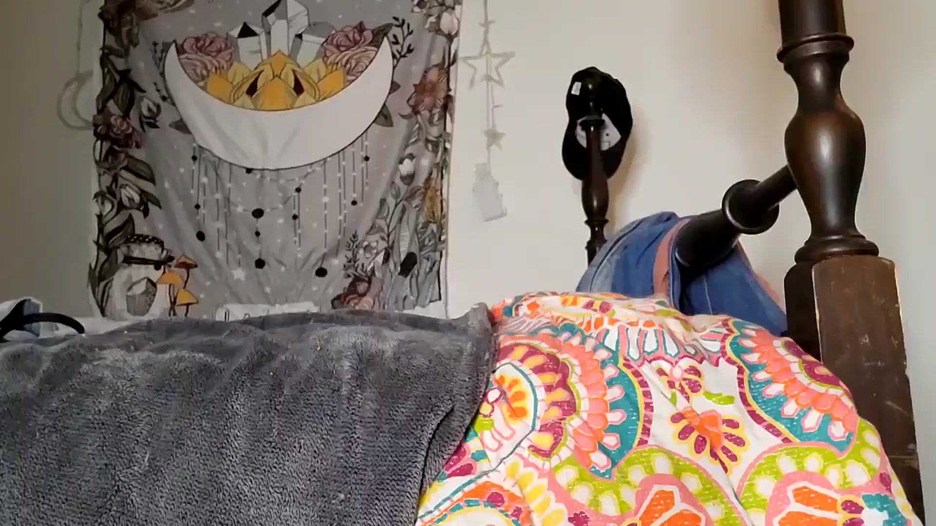 Gallery image thumbnail from TrollopTaylor's myfreecams stream on, 05/13/2025, 05:22 image 10 of 20