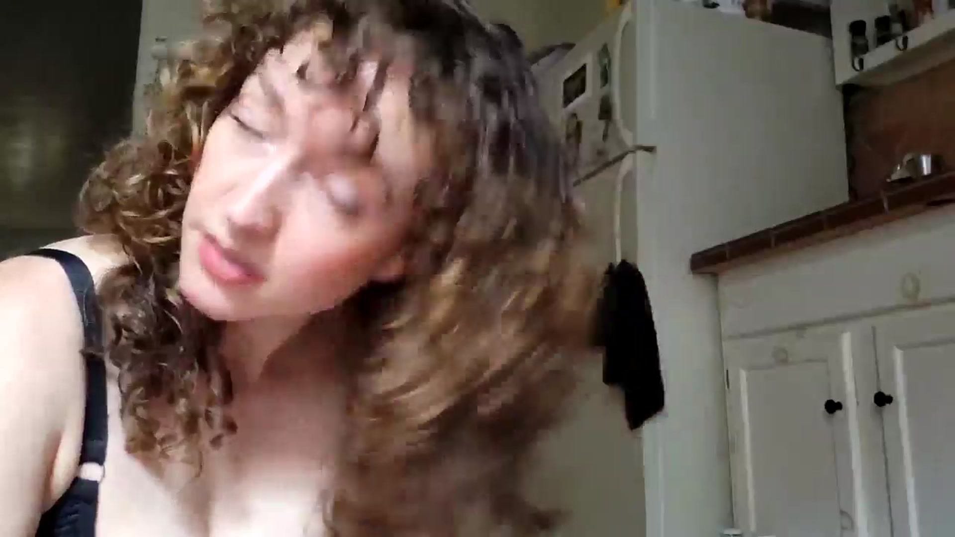 Gallery image thumbnail from TrollopTaylor's myfreecams stream on, 05/18/2025, 24:54 image 14 of 20