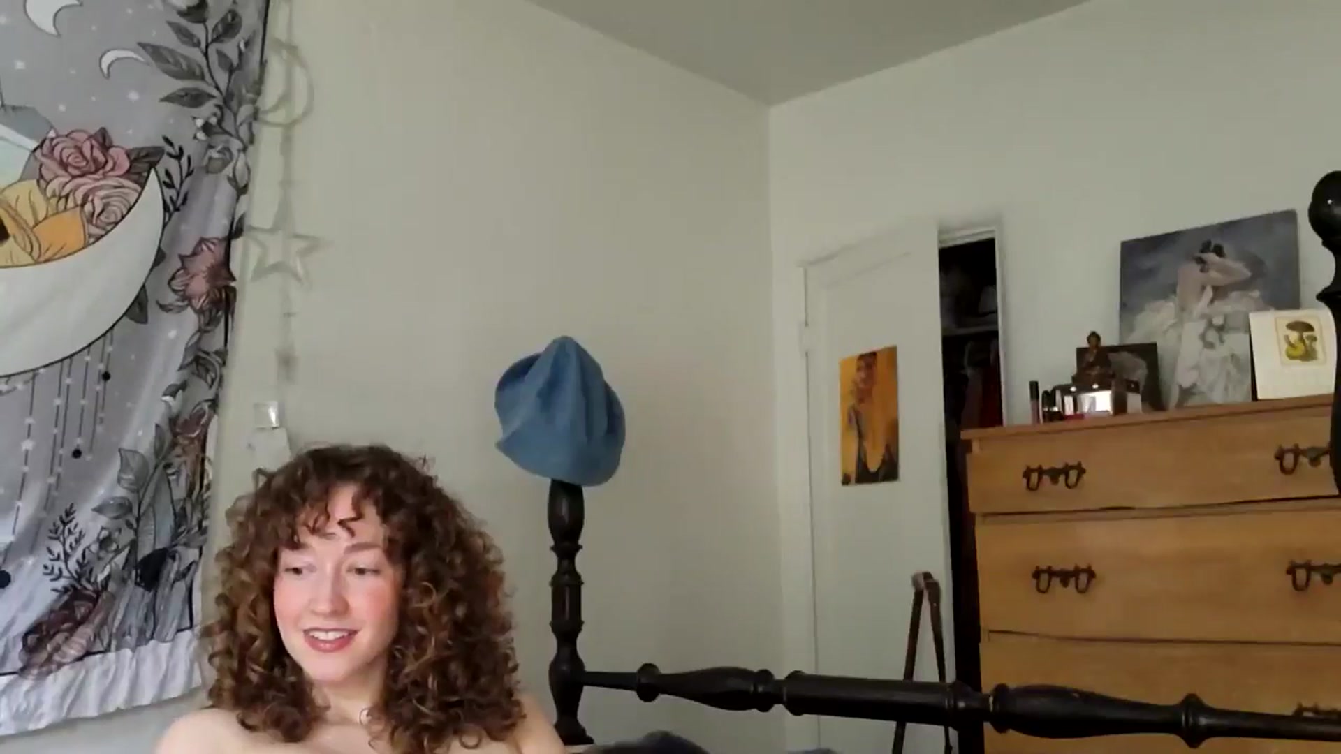 Gallery image thumbnail from TrollopTaylor's myfreecams stream on, 07/23/2025, 19:48 image 8 of 20