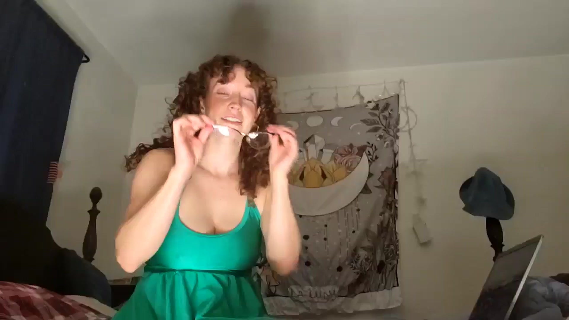 Gallery image thumbnail from TrollopTaylor's myfreecams stream on, 09/03/2025, 01:51 image 10 of 20