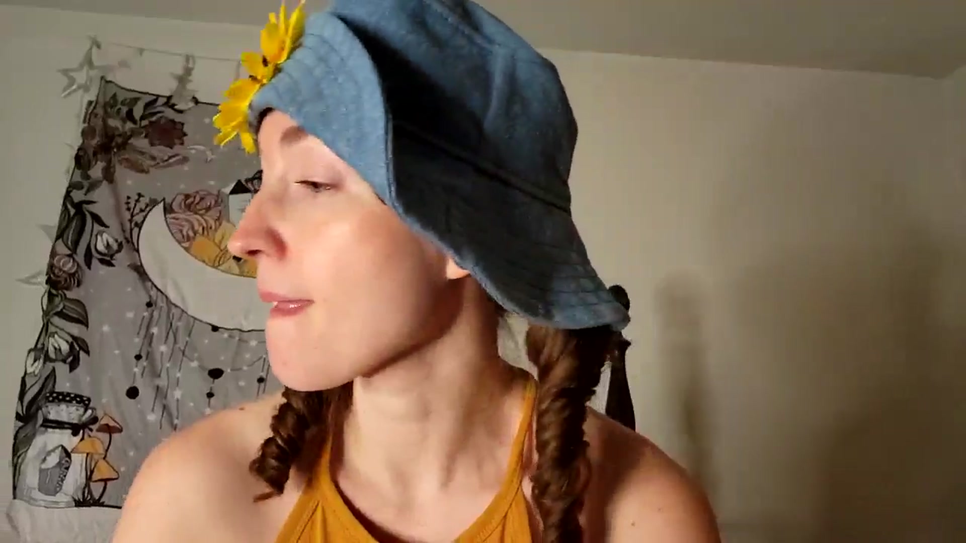 Gallery image thumbnail from TrollopTaylor's myfreecams stream on, 10/02/2025, 02:49 image 16 of 20